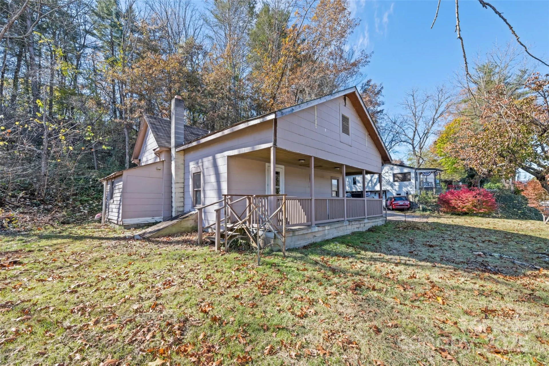 8063 Carolina Boulevard - Photo 2