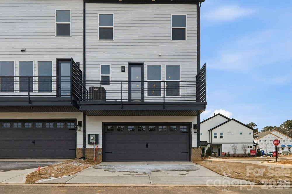 411 Silver Star Boulevard - Photo 16