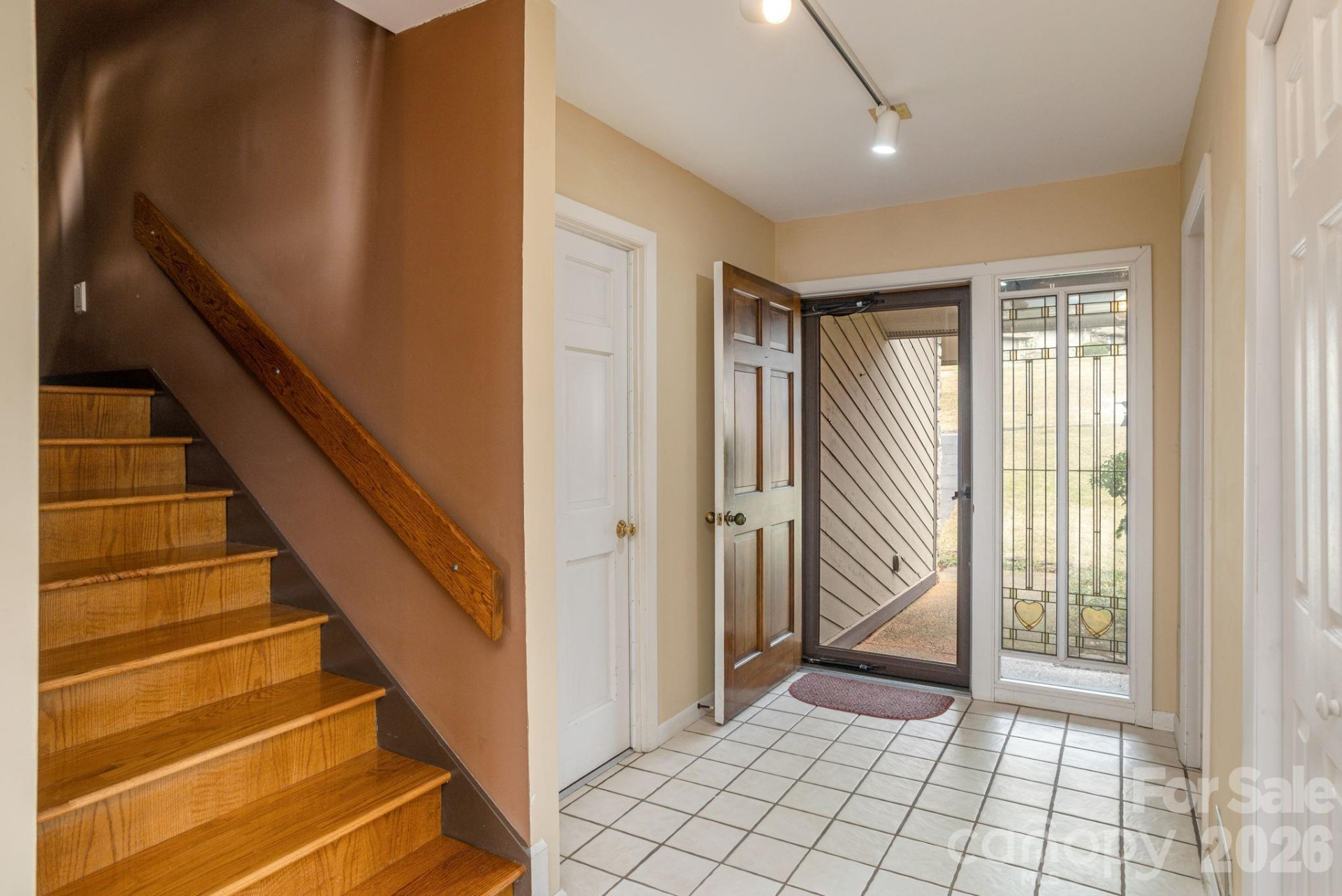 30 La Vista Drive - Photo 3