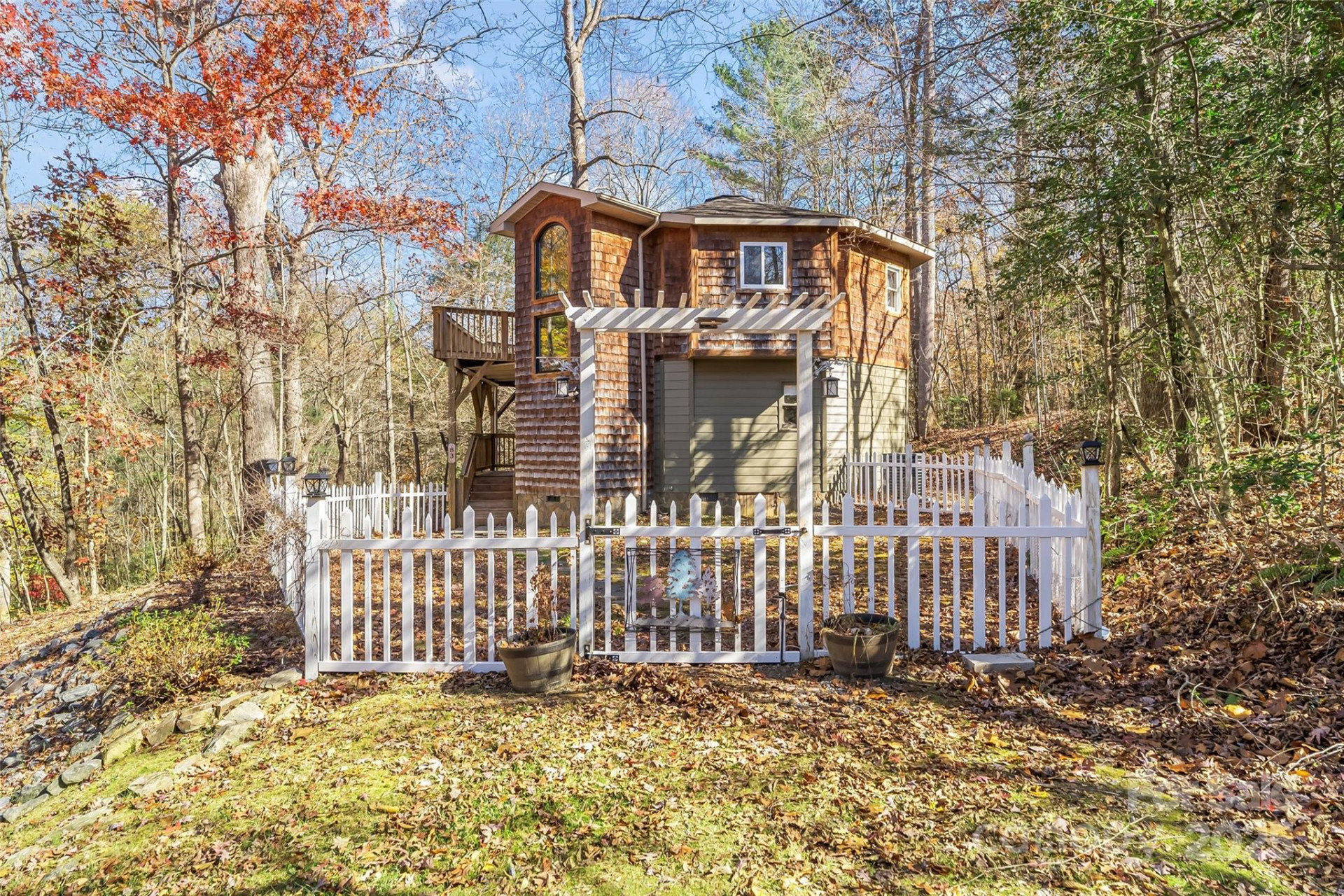 83 Cascades Parkway - Photo 2