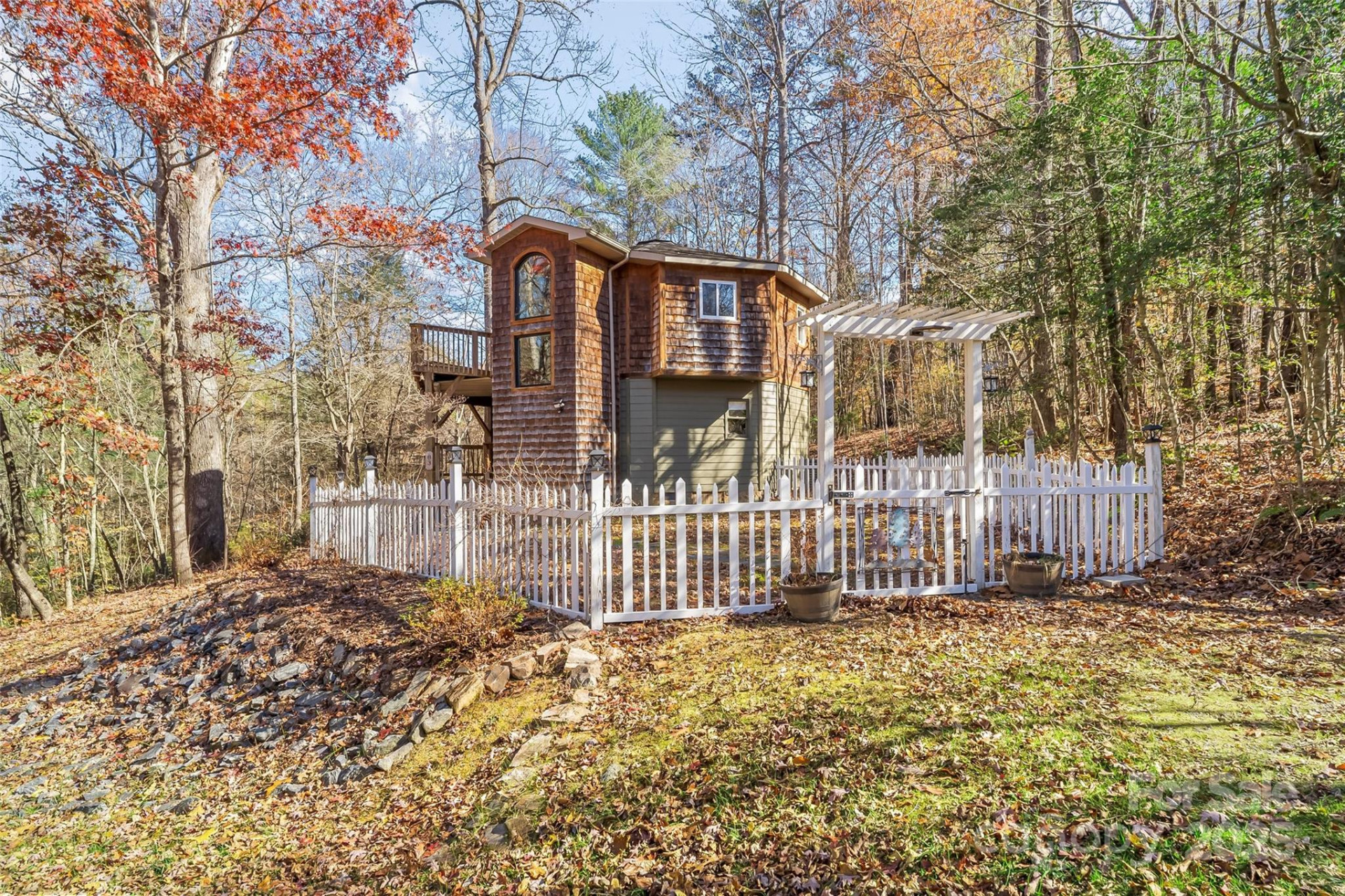 83 Cascades Parkway - Photo 32