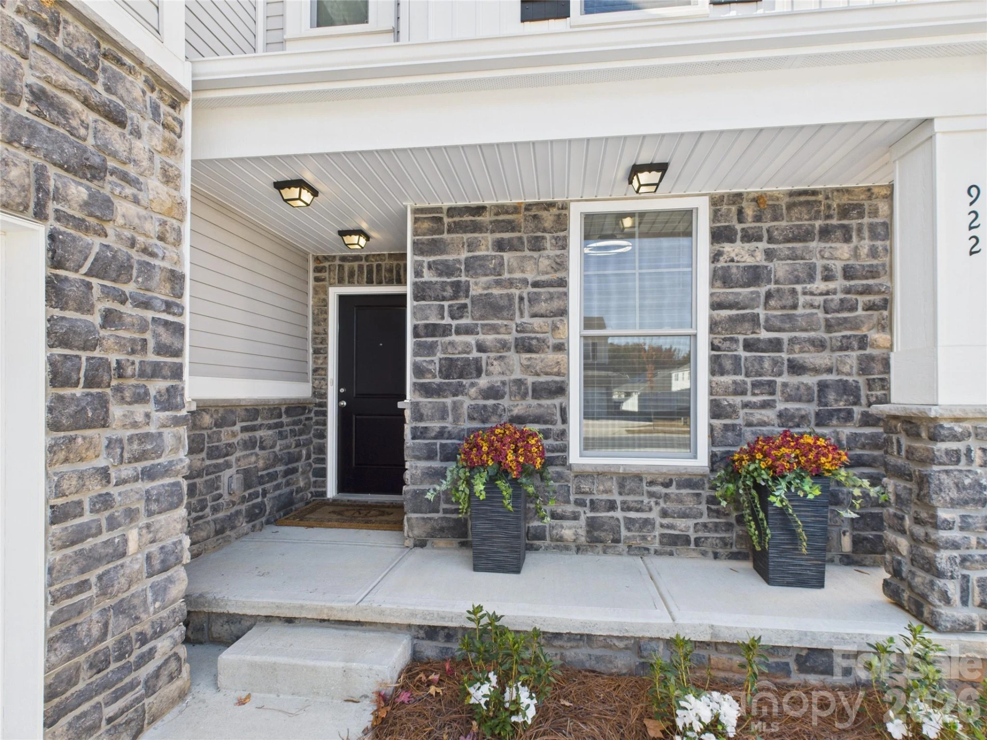922 Peoria Lane - Photo 2