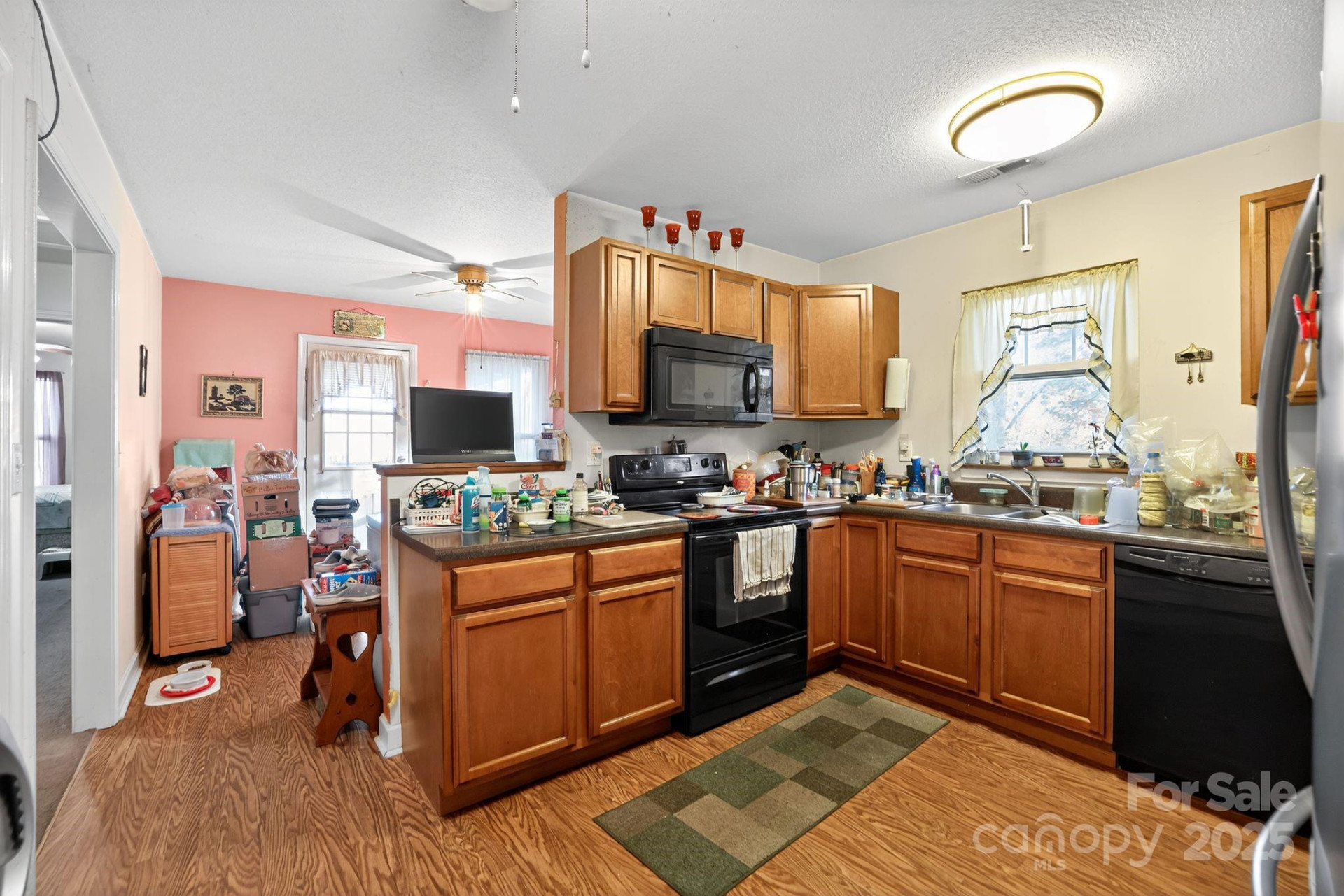 149 Victoria Springs Drive - Photo 4