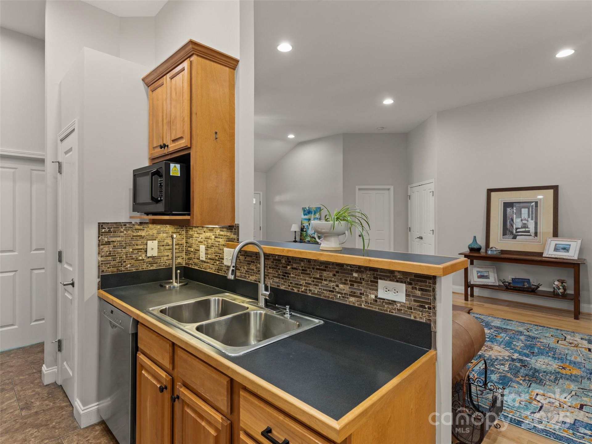 57 Regent Drive - Photo 15