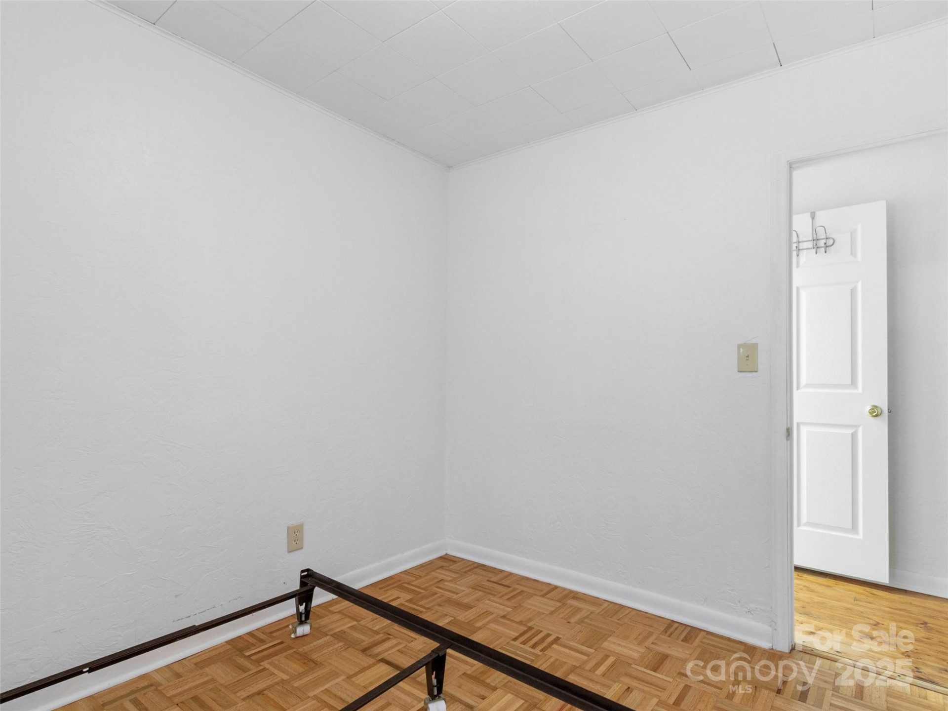 96 Thompson Road - Photo 22