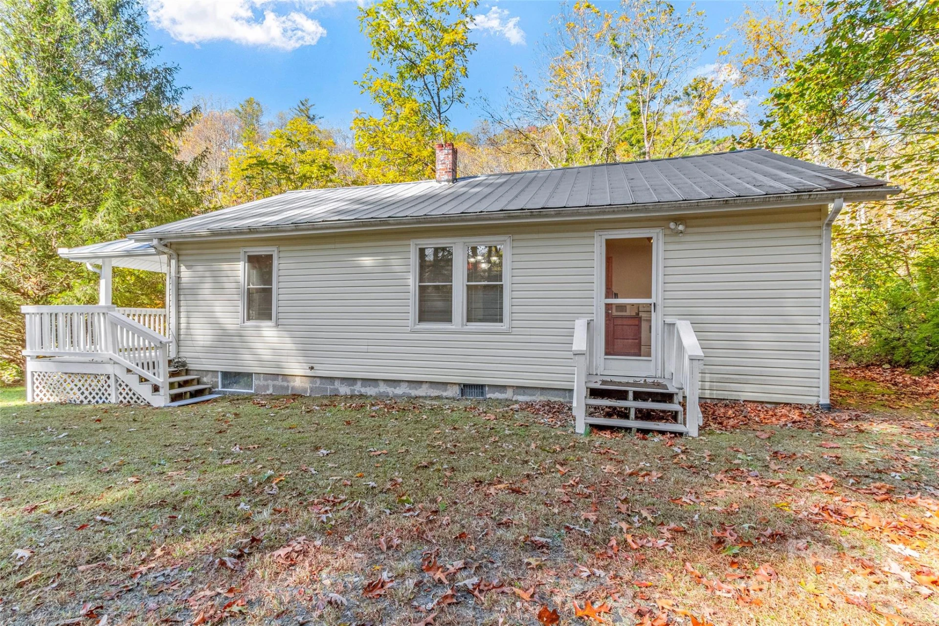 96 Thompson Road - Photo 4
