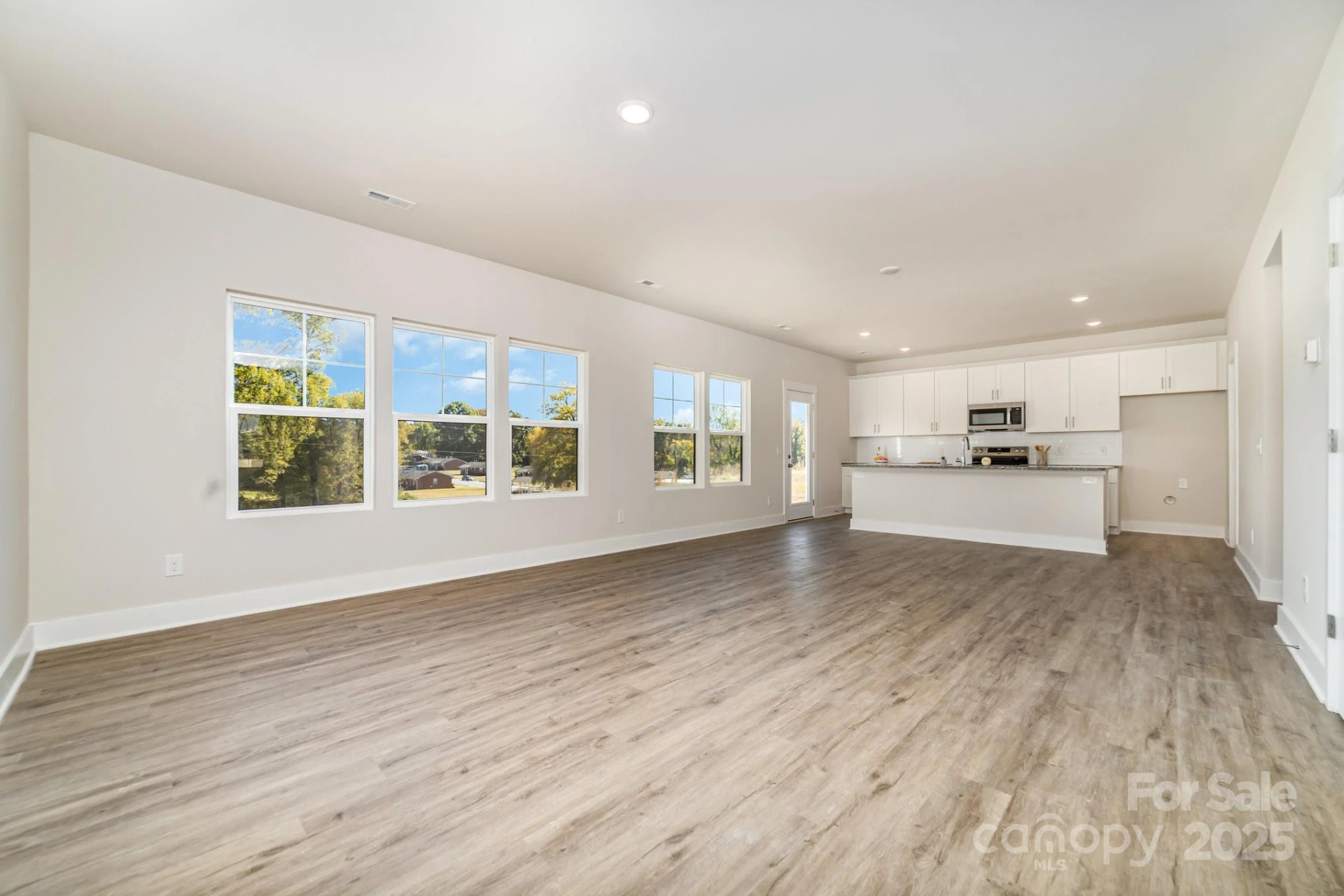 107 Silverwood Court - Photo 5