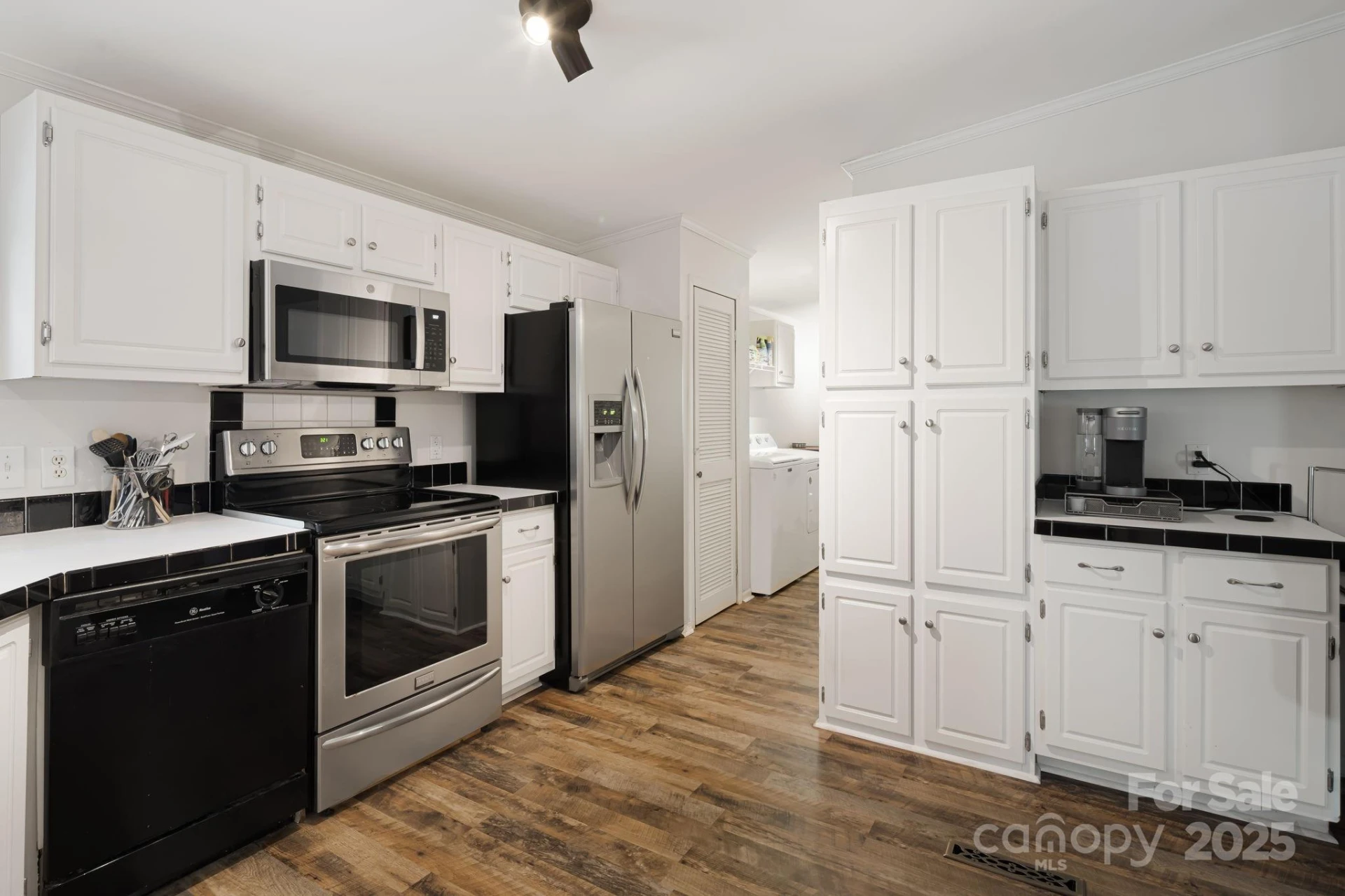 57 Founders Way - Photo 8