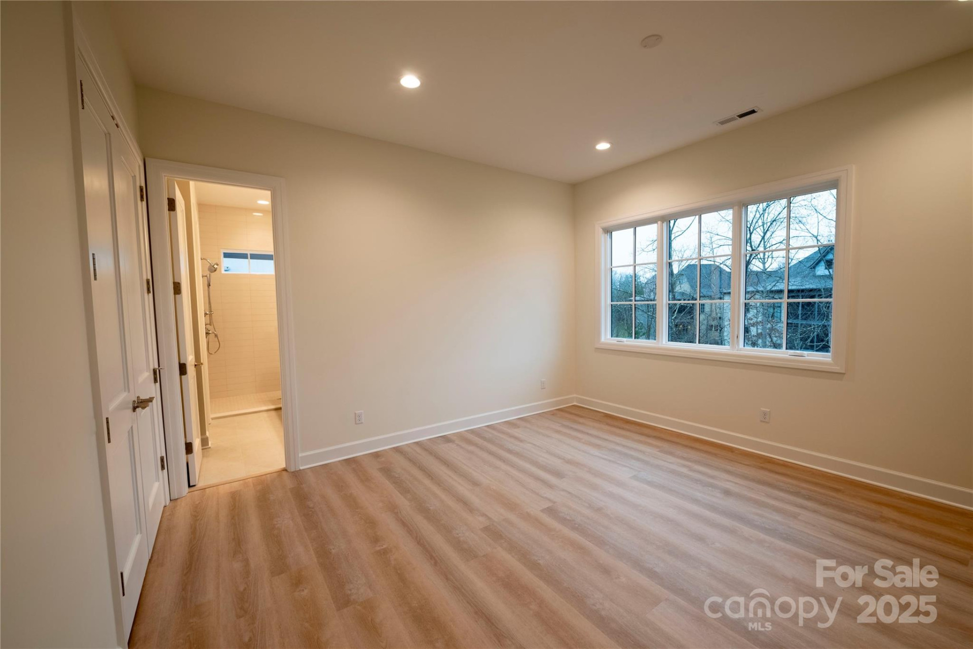 15 Evian Court - Photo 23