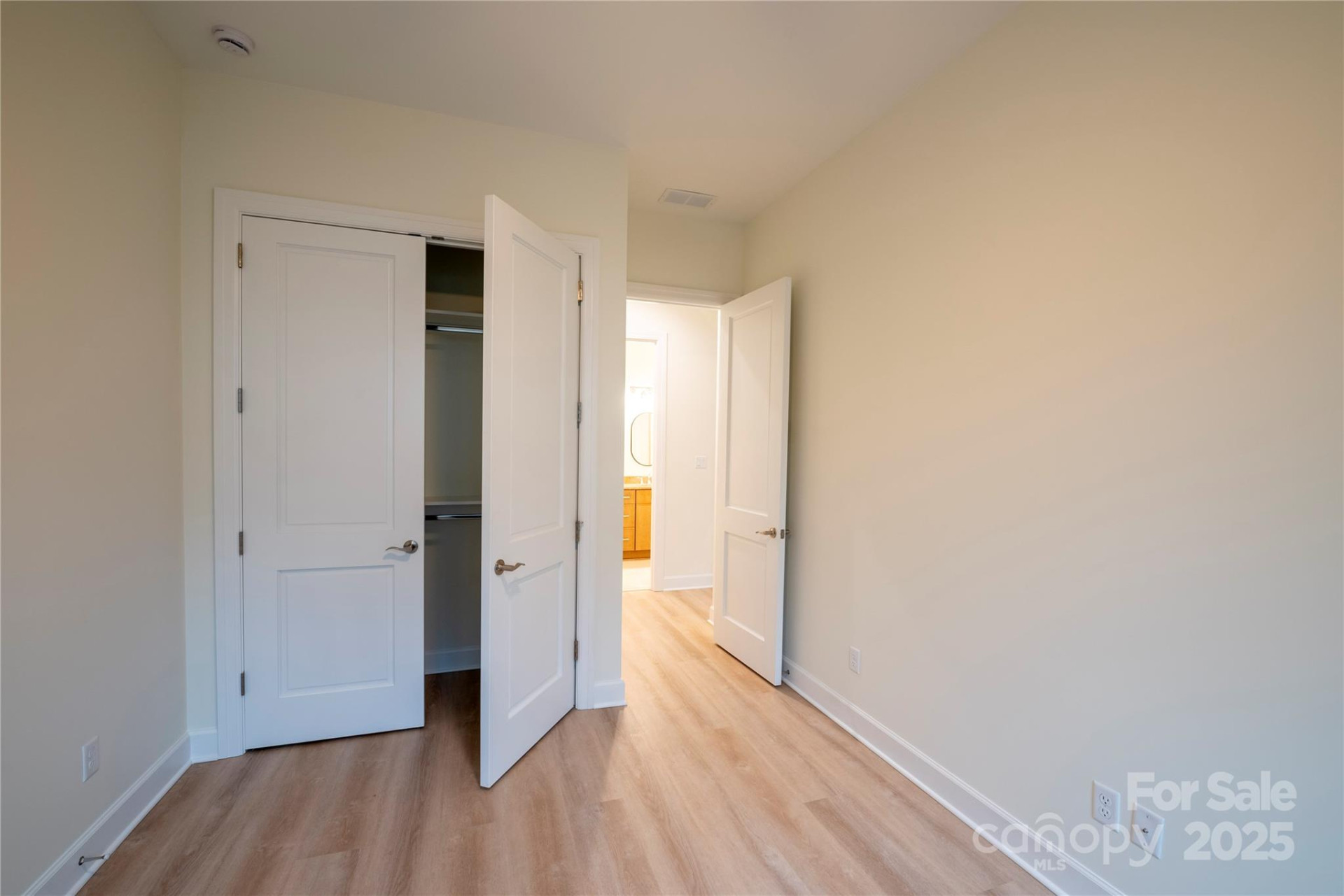 15 Evian Court - Photo 25