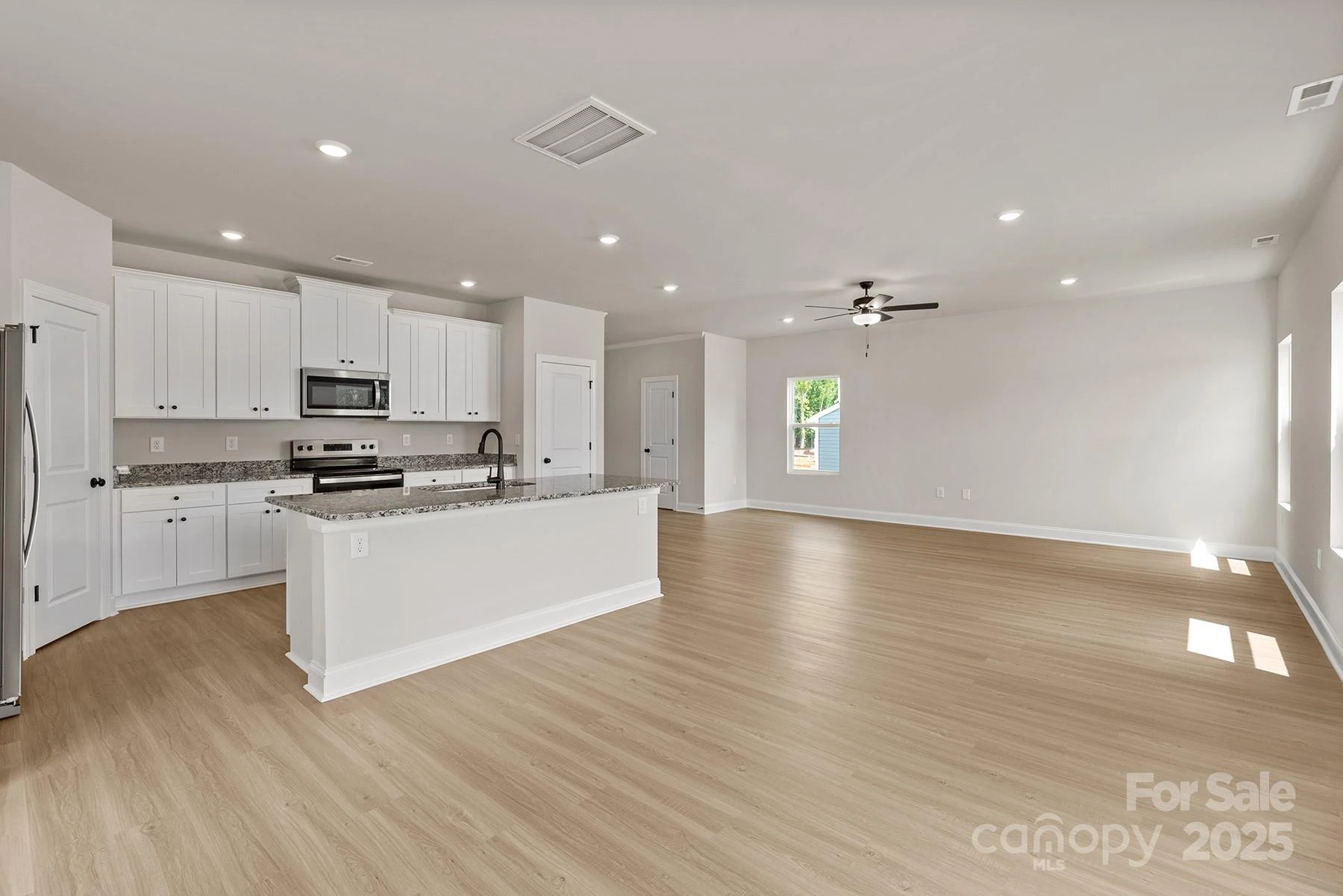 3324 Fox Hall Drive - Photo 3
