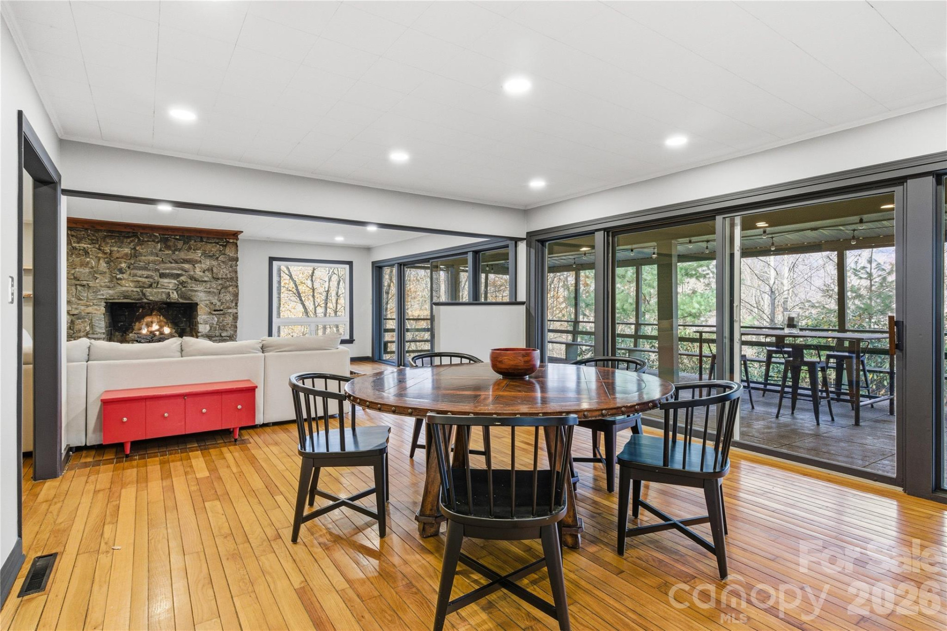 1373 Dogwood Drive