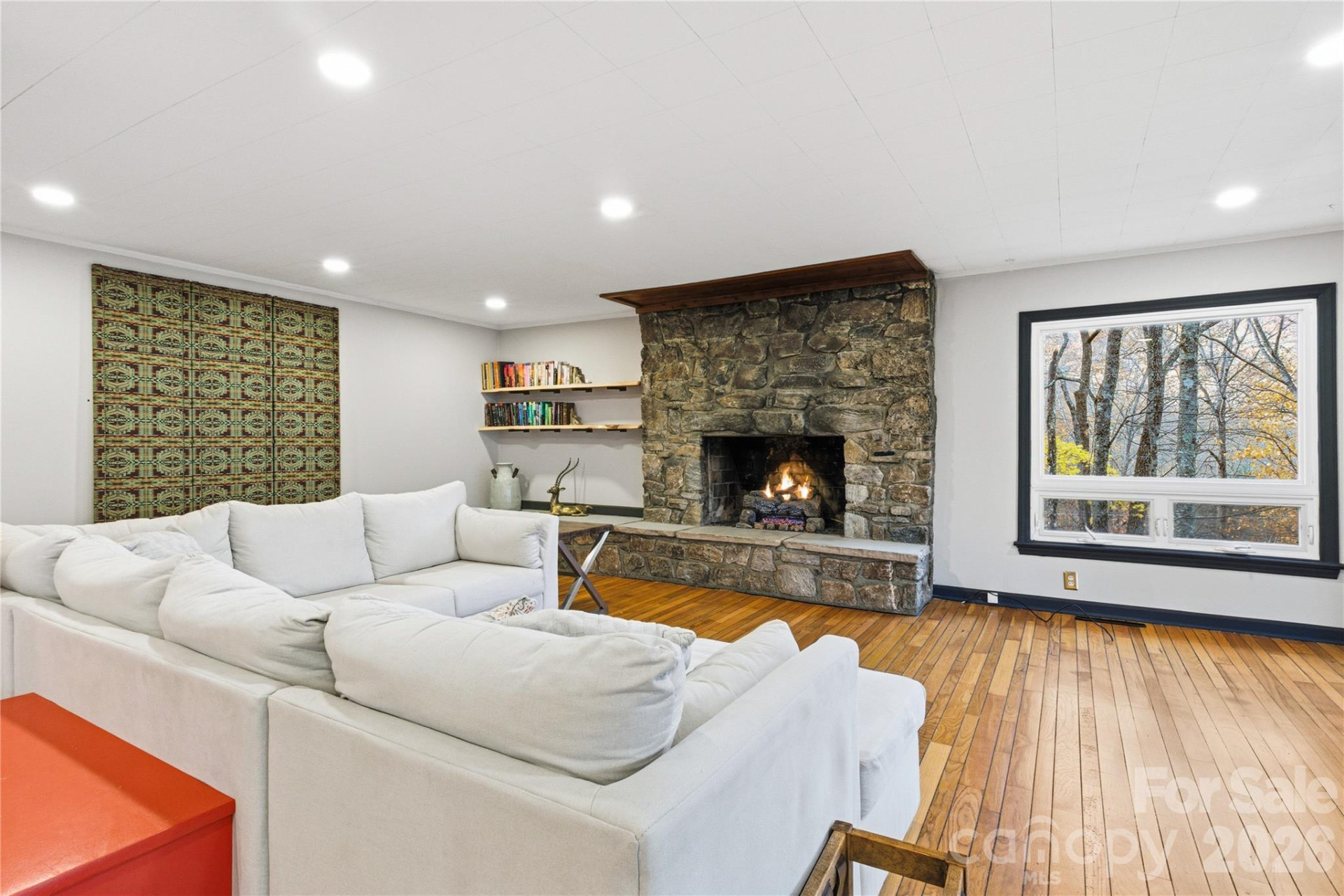 1373 Dogwood Drive - Photo 2