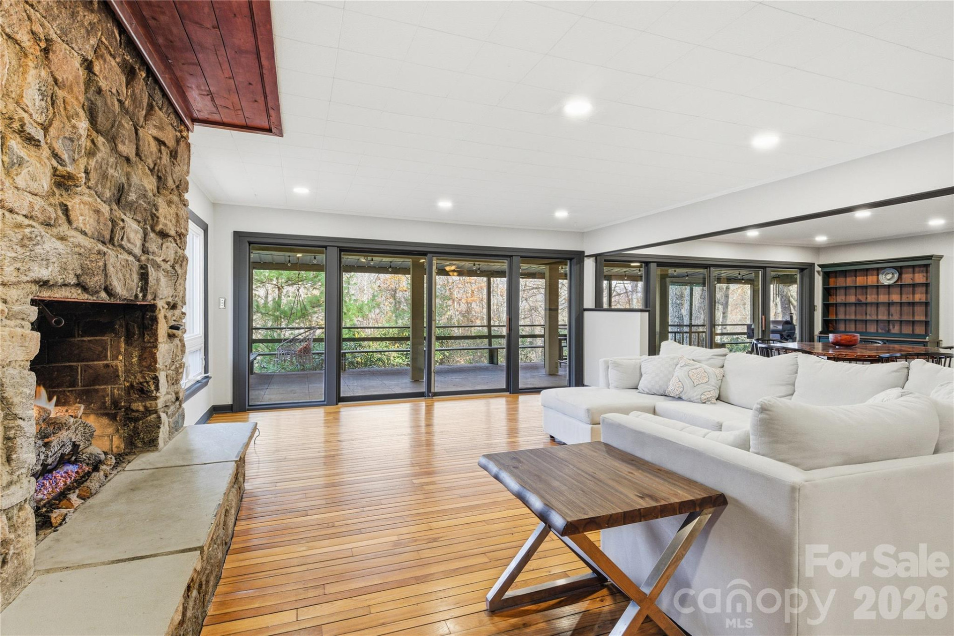 1373 Dogwood Drive - Photo 4