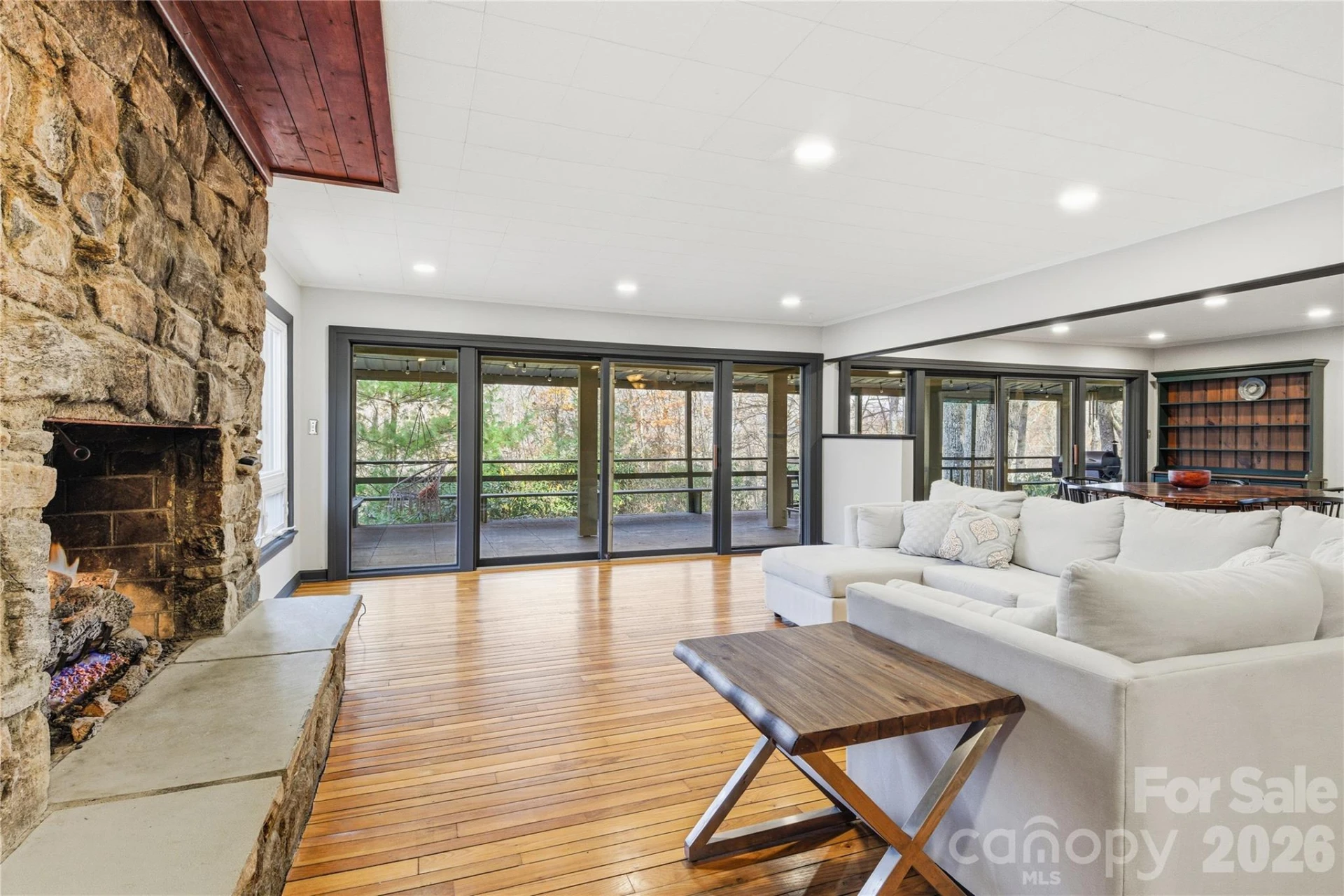 1373 Dogwood Drive - Photo 4