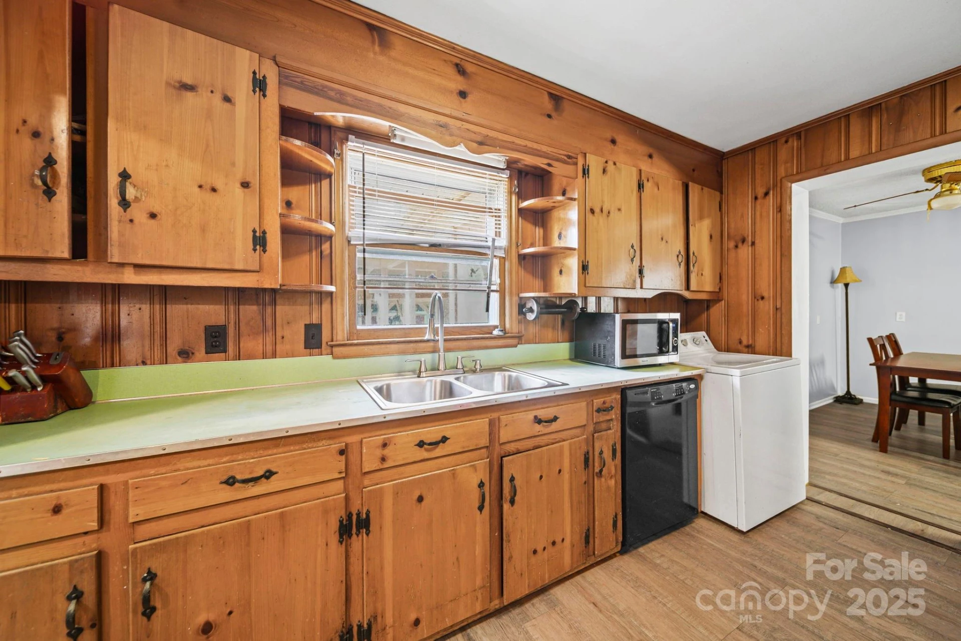 1703 Perry Street - Photo 14