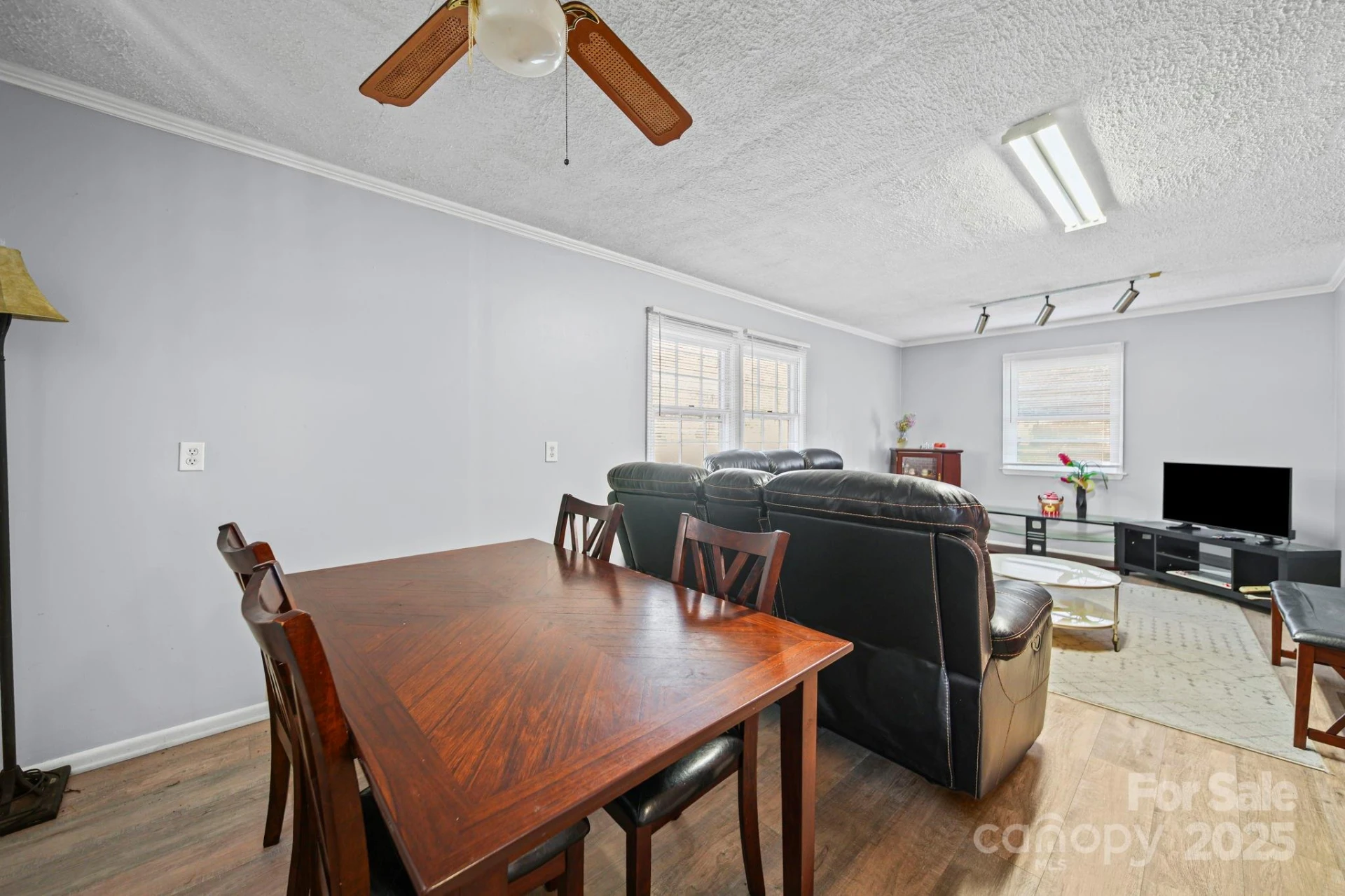 1703 Perry Street - Photo 18