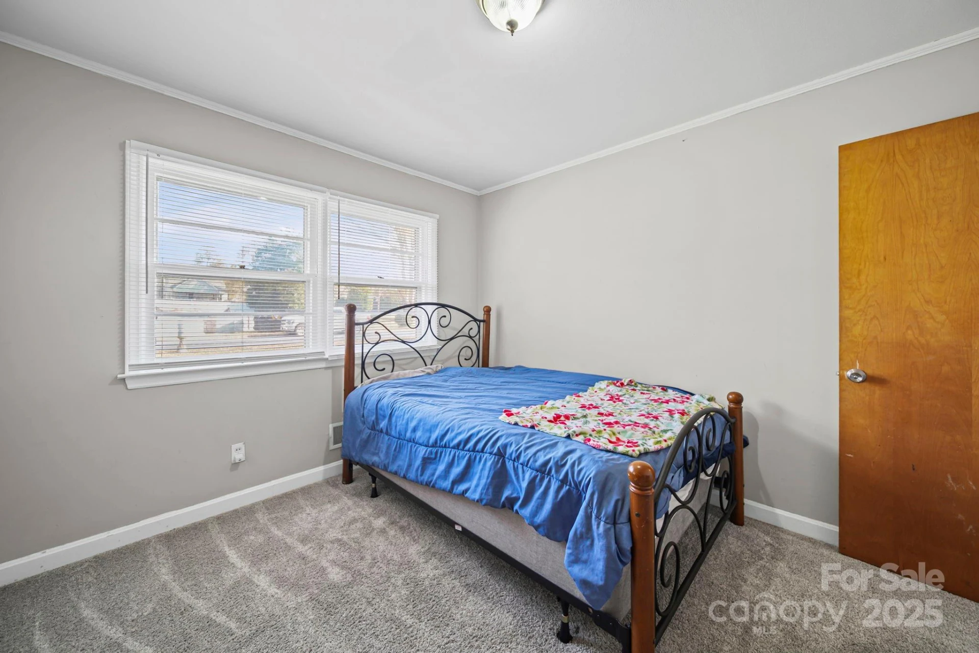 1703 Perry Street - Photo 5