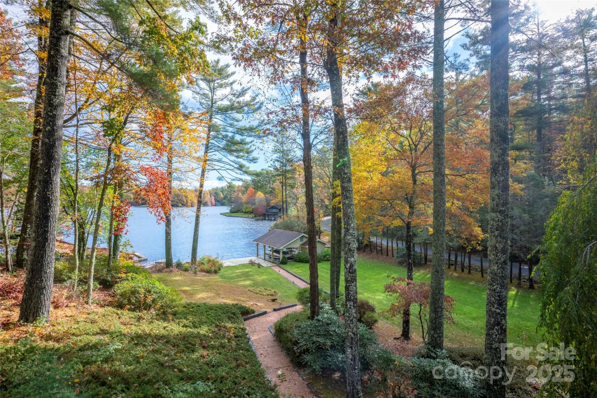 572 East Shore Drive - Photo 15