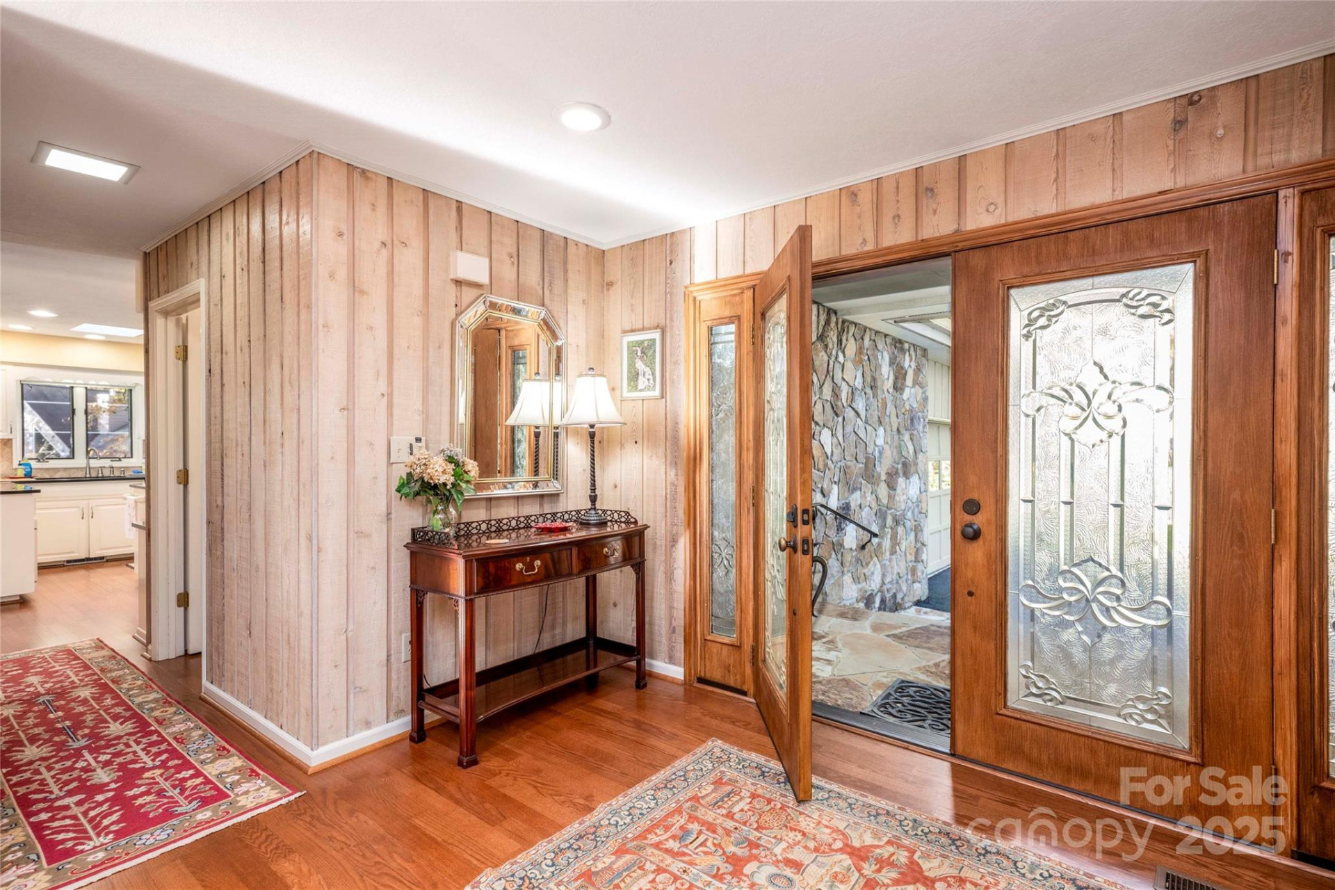 572 East Shore Drive - Photo 3