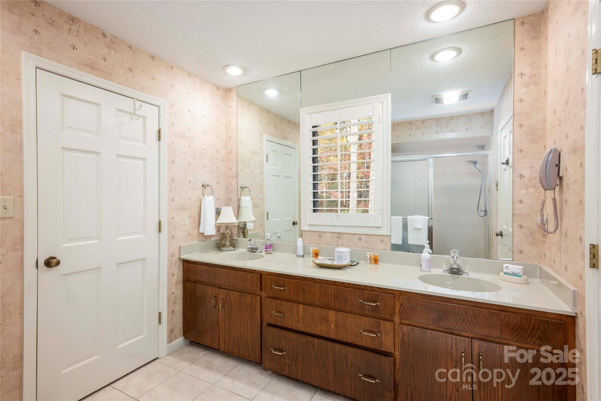 572 East Shore Drive - Photo 22