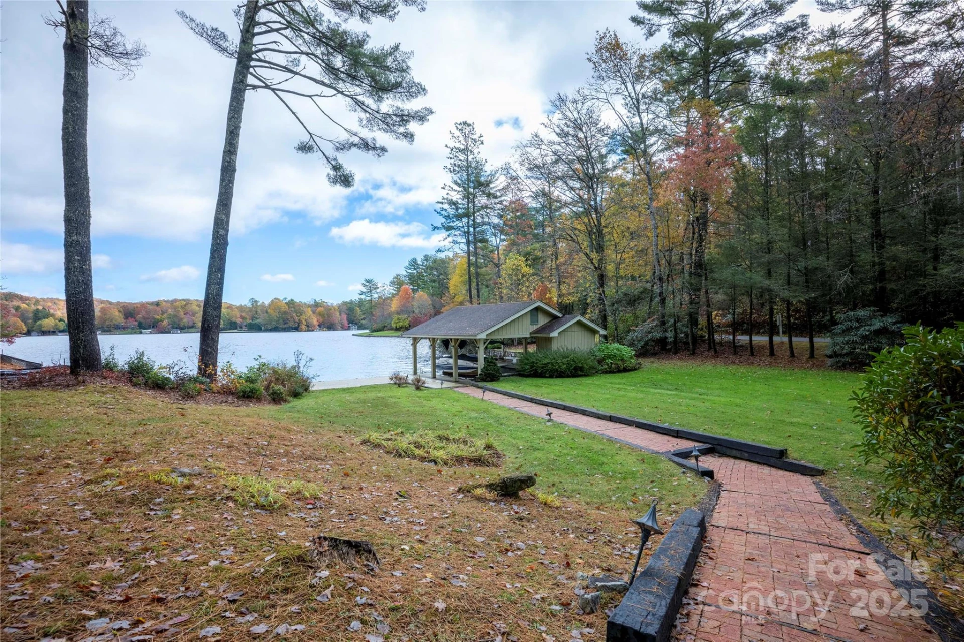 572 East Shore Drive - Photo 32