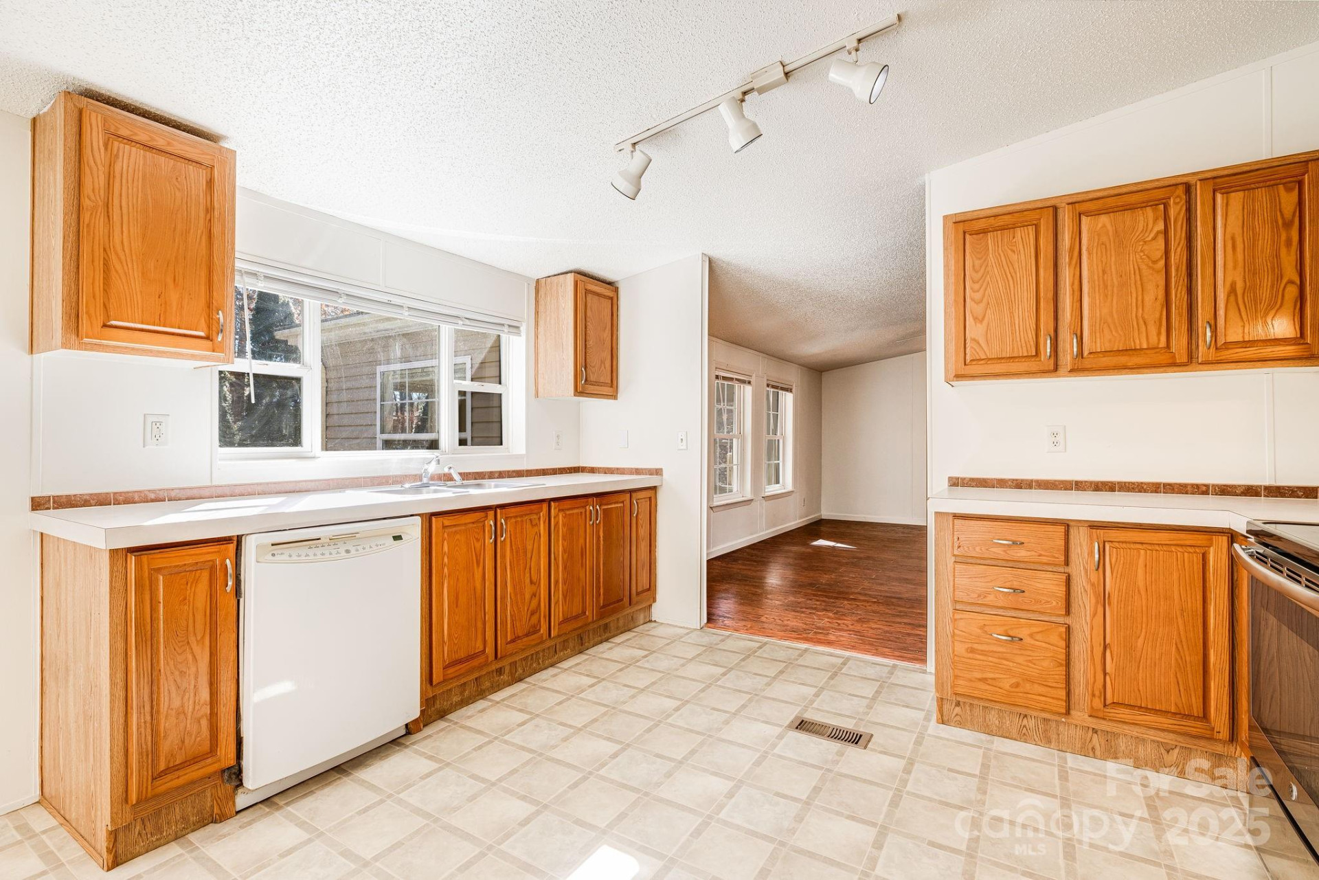 20 Luckenbach Drive - Photo 16