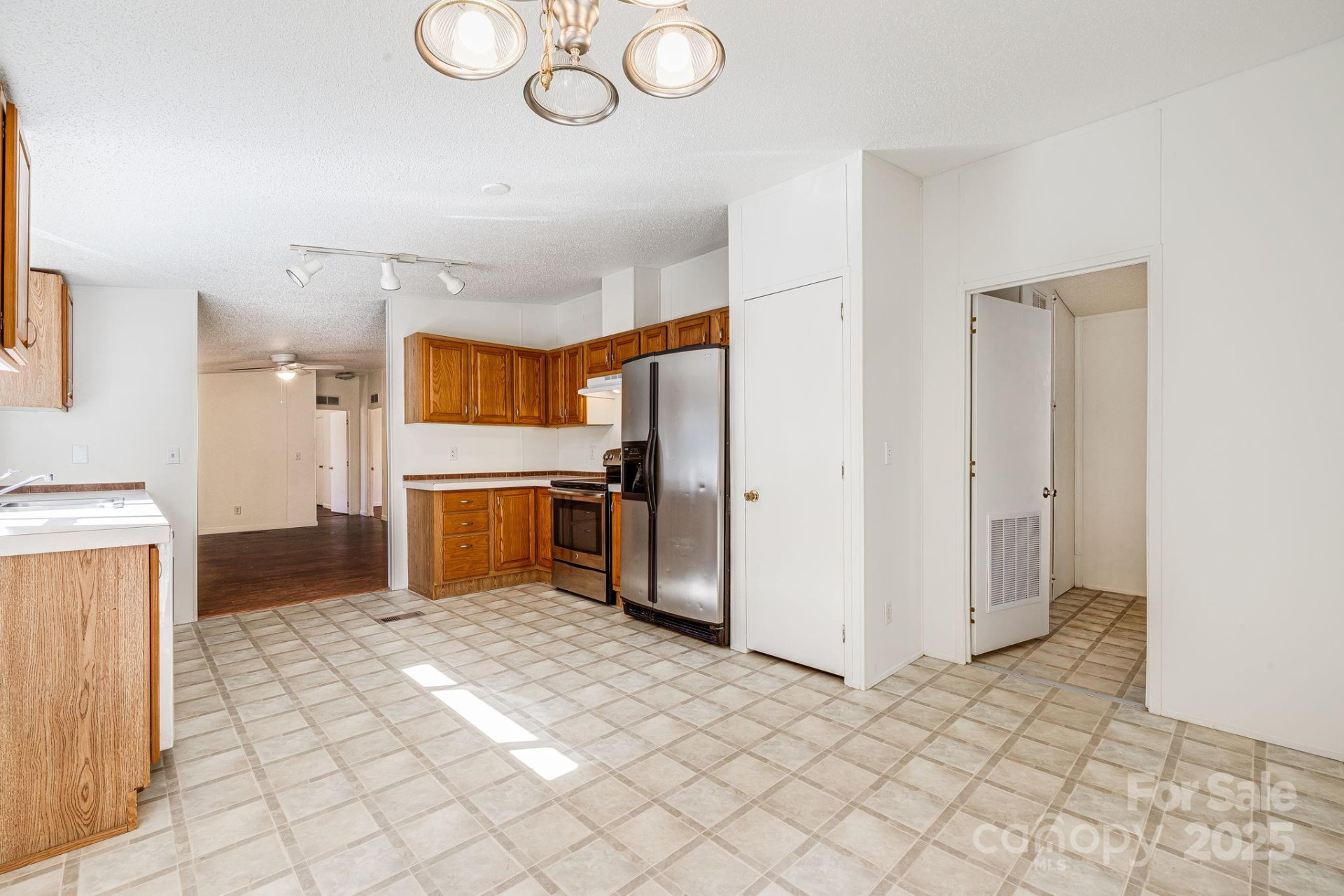 20 Luckenbach Drive - Photo 17