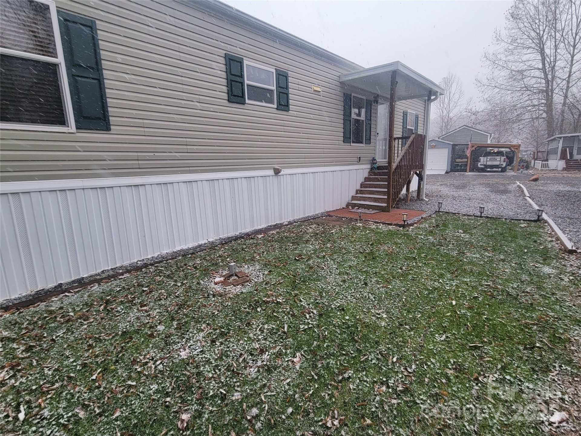 141 Pike Point - Photo 4
