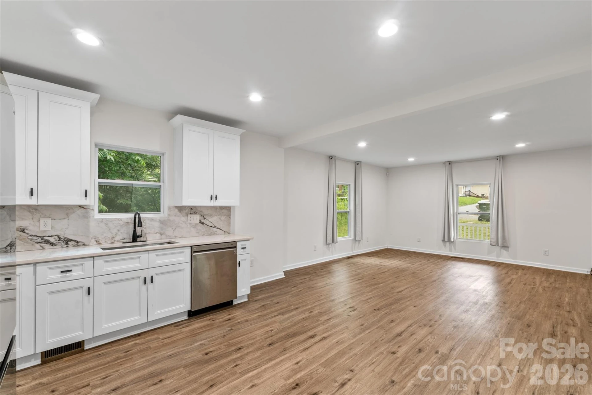 60 Valley Street - Photo 2