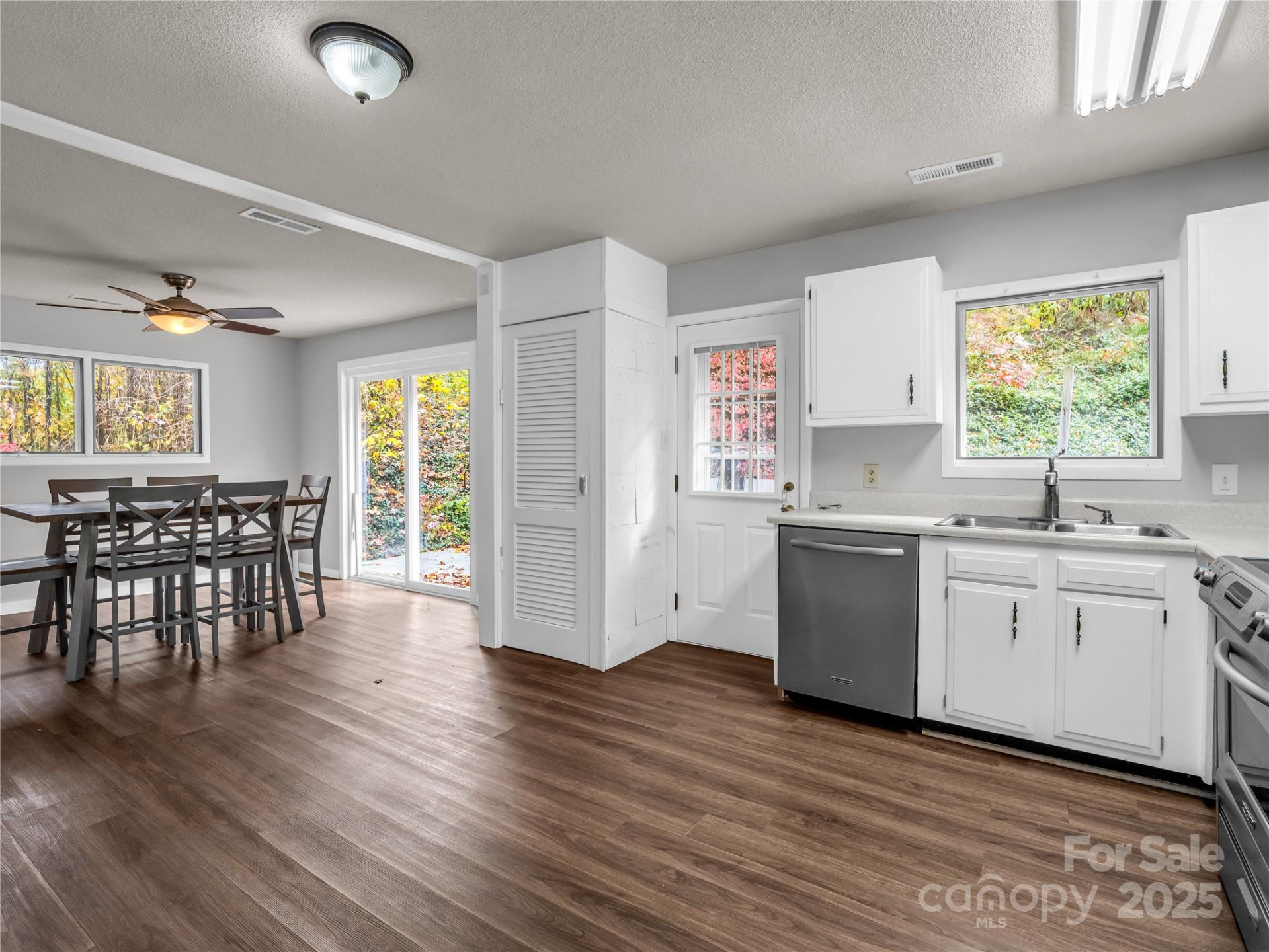 35 Fieldcrest Circle - Photo 5