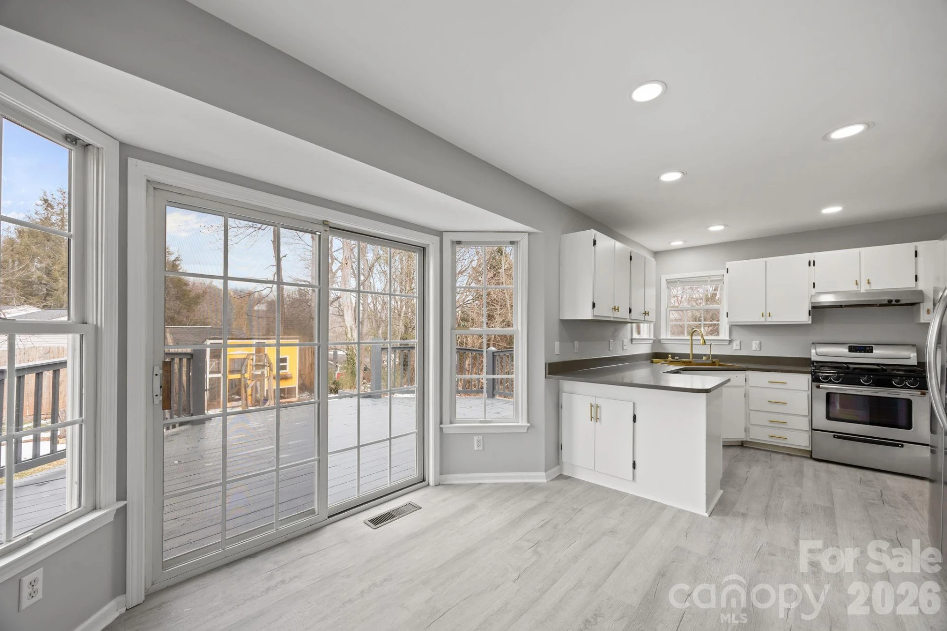 23 Westmont Drive - Photo 14