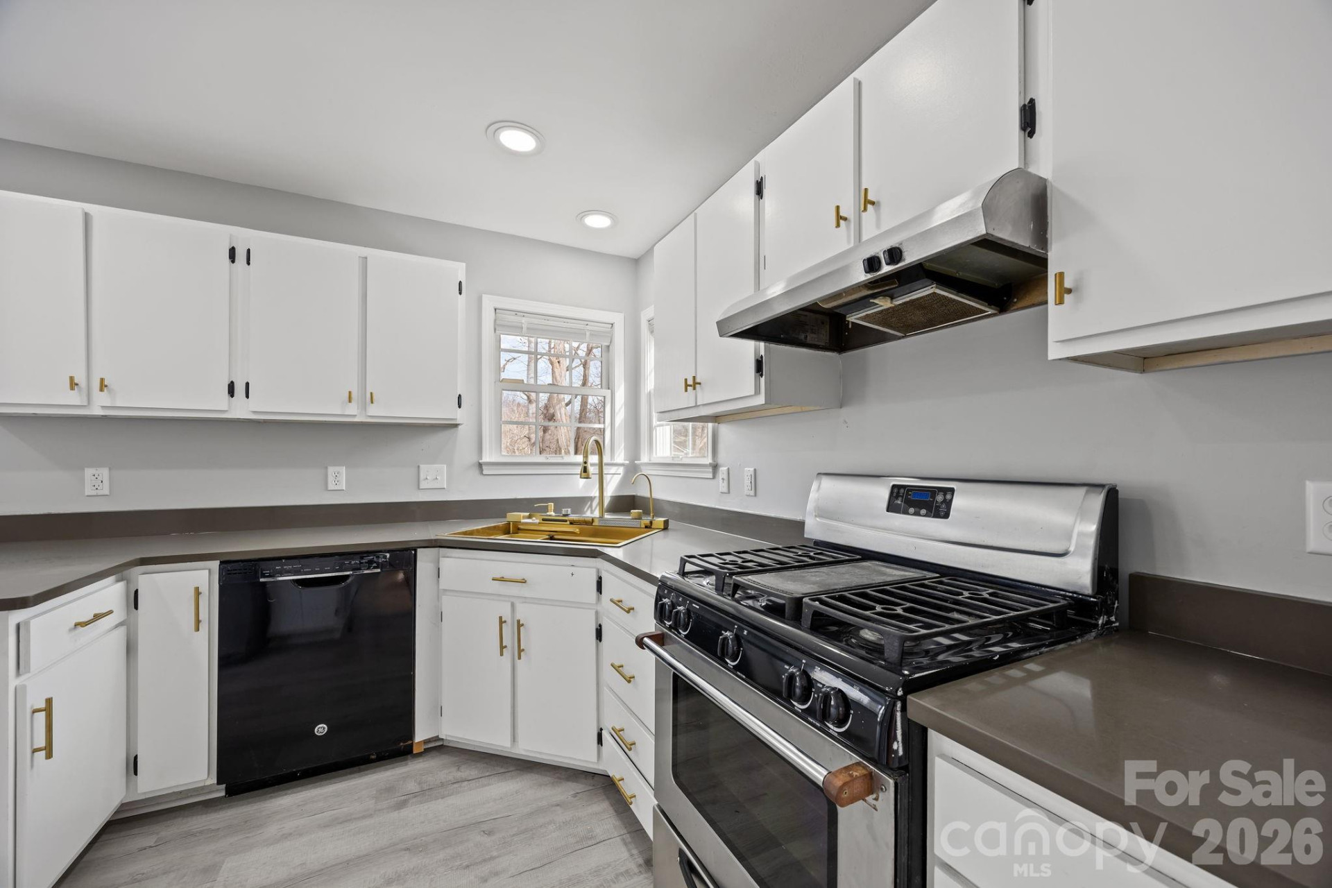 23 Westmont Drive - Photo 16