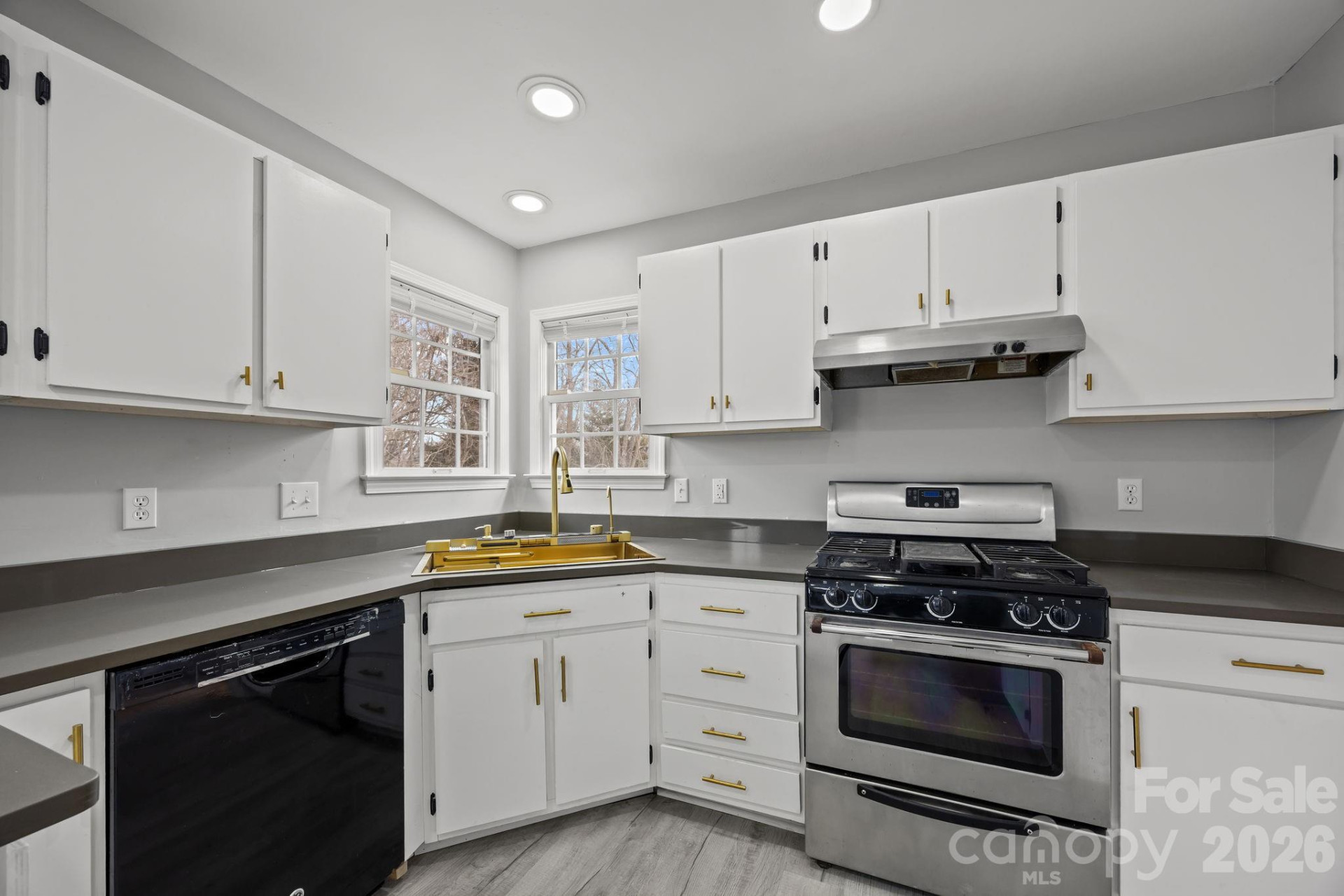 23 Westmont Drive - Photo 17