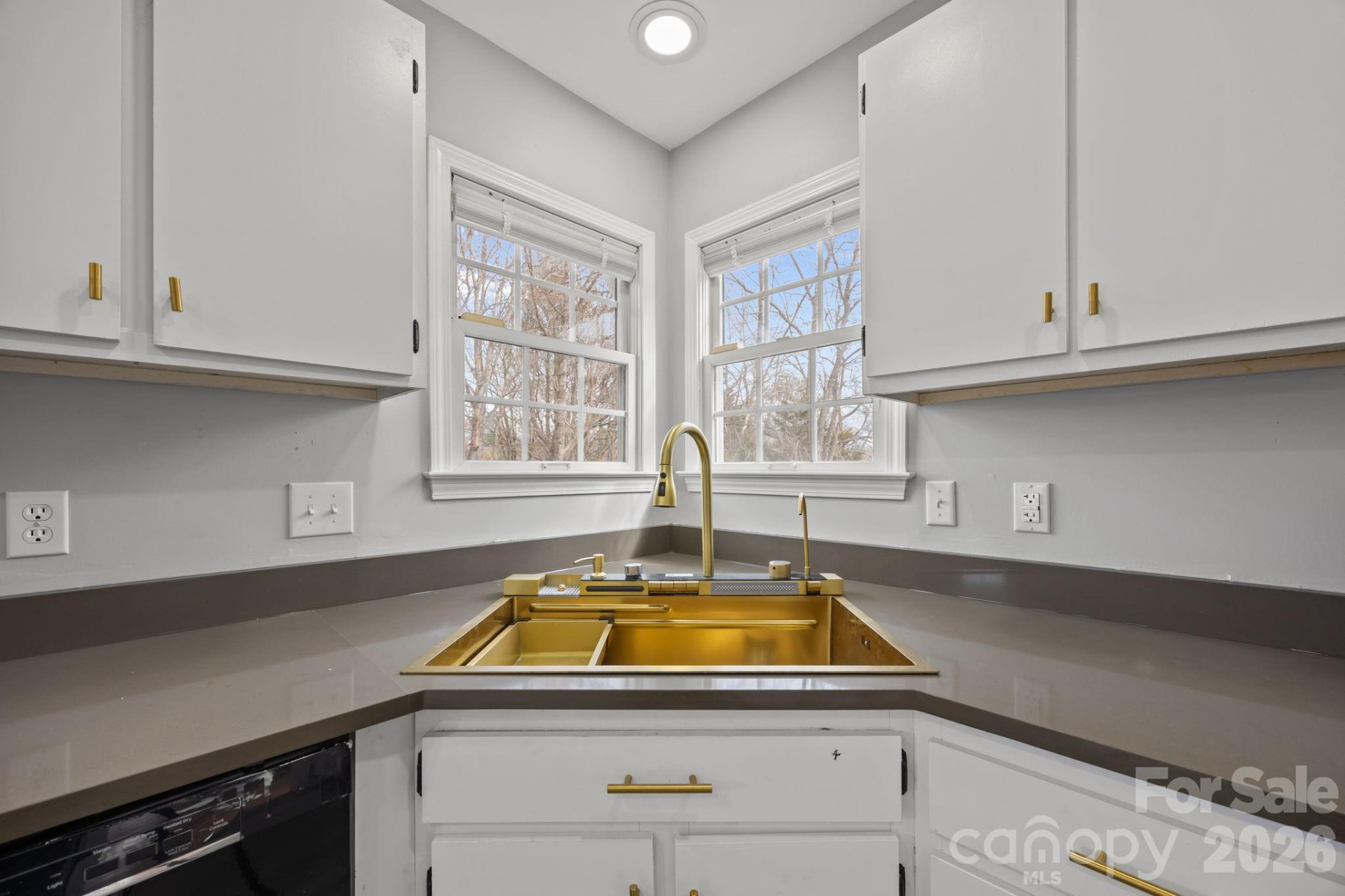 23 Westmont Drive - Photo 19