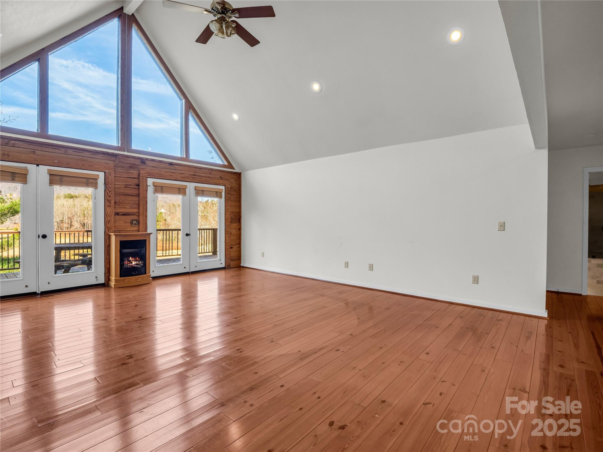 134 Raleigh Drive - Photo 4