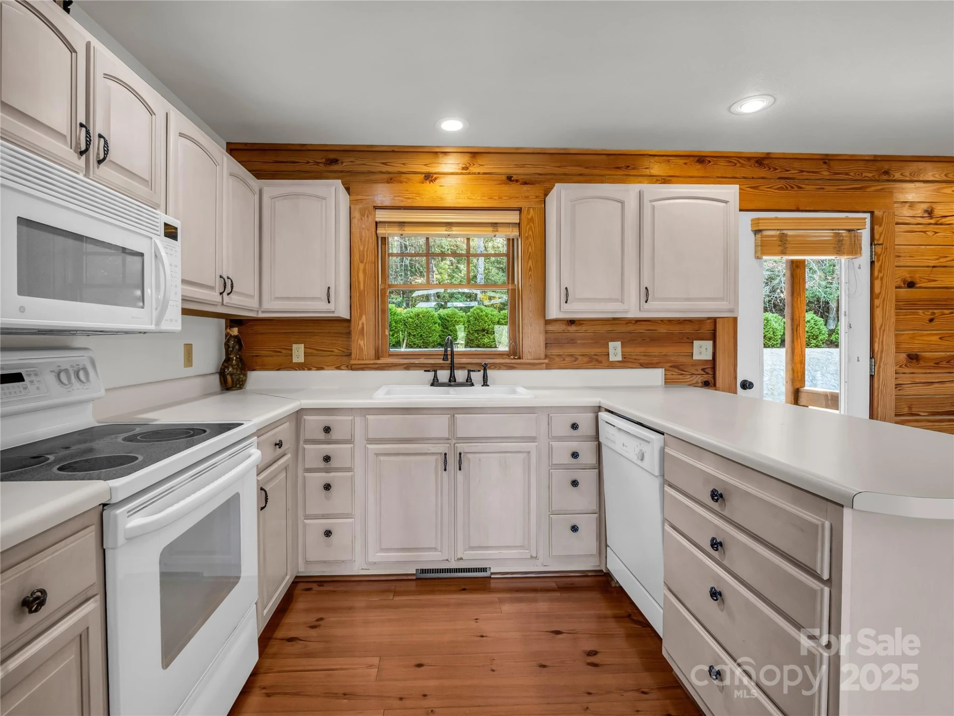 134 Raleigh Drive - Photo 9