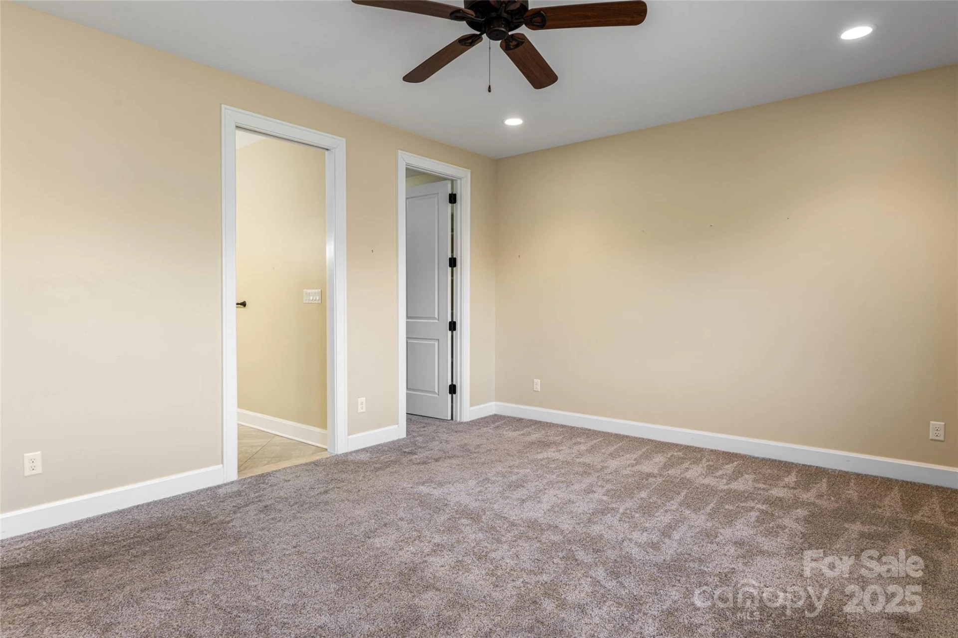 38 Chantilly Drive - Photo 31