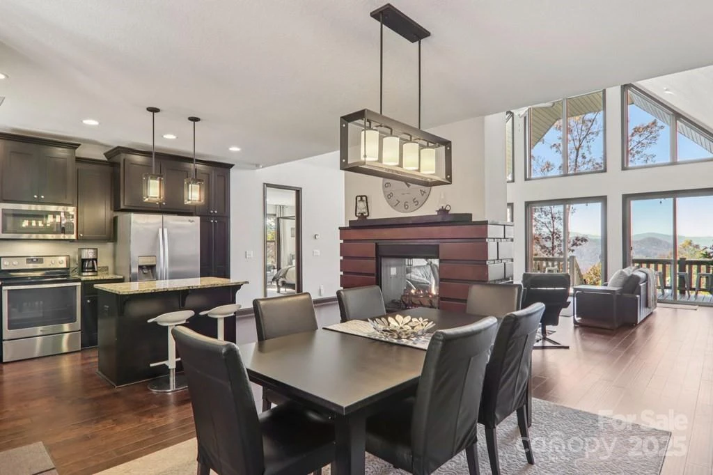 242 Crossview Drive - Photo 4