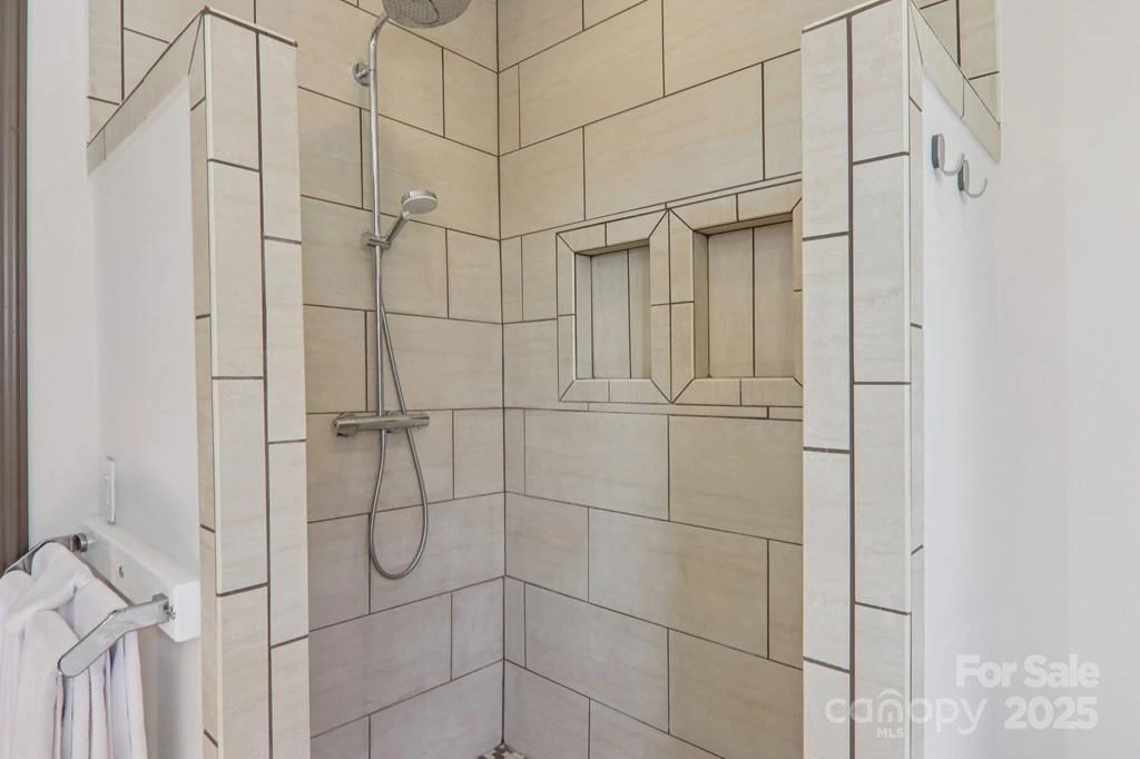 242 Crossview Drive - Photo 36