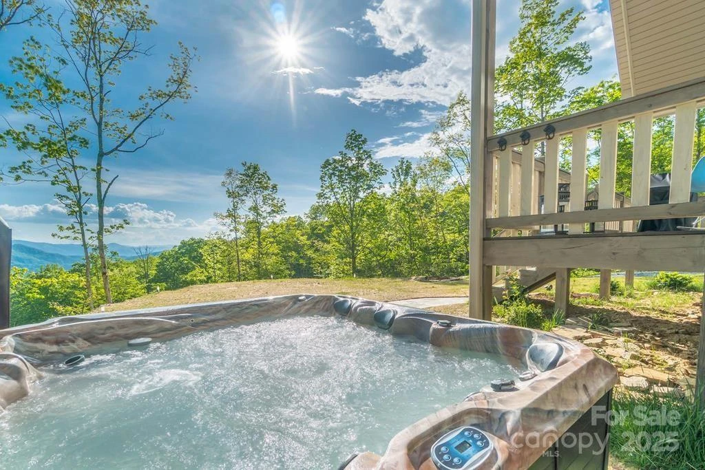 242 Crossview Drive - Photo 8