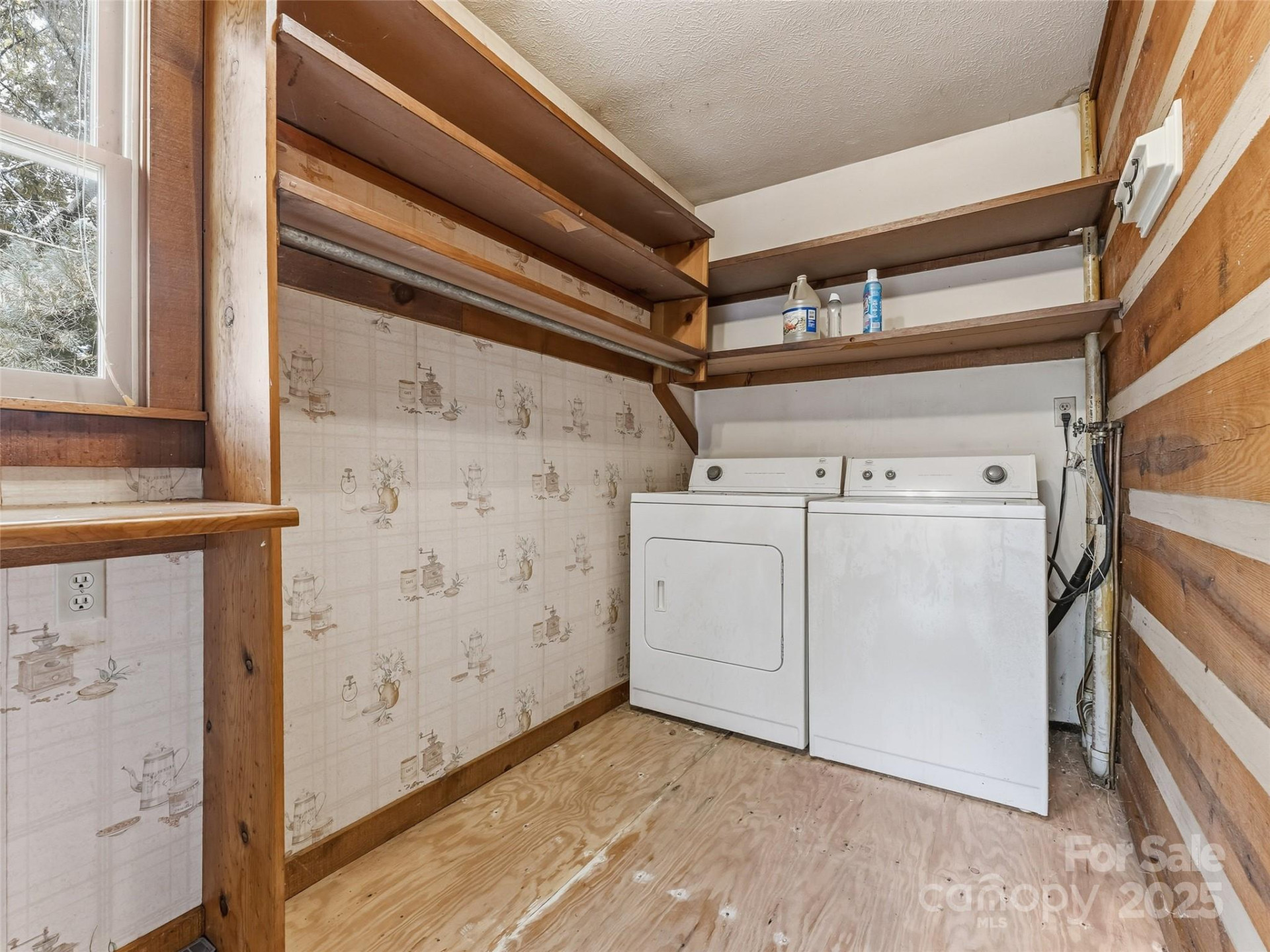 6130 Howard Gap Road - Photo 18