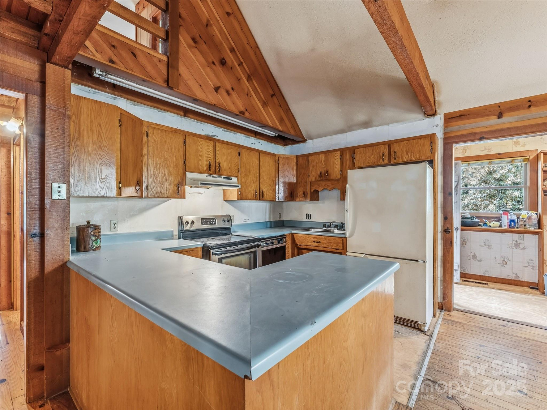 6130 Howard Gap Road - Photo 9