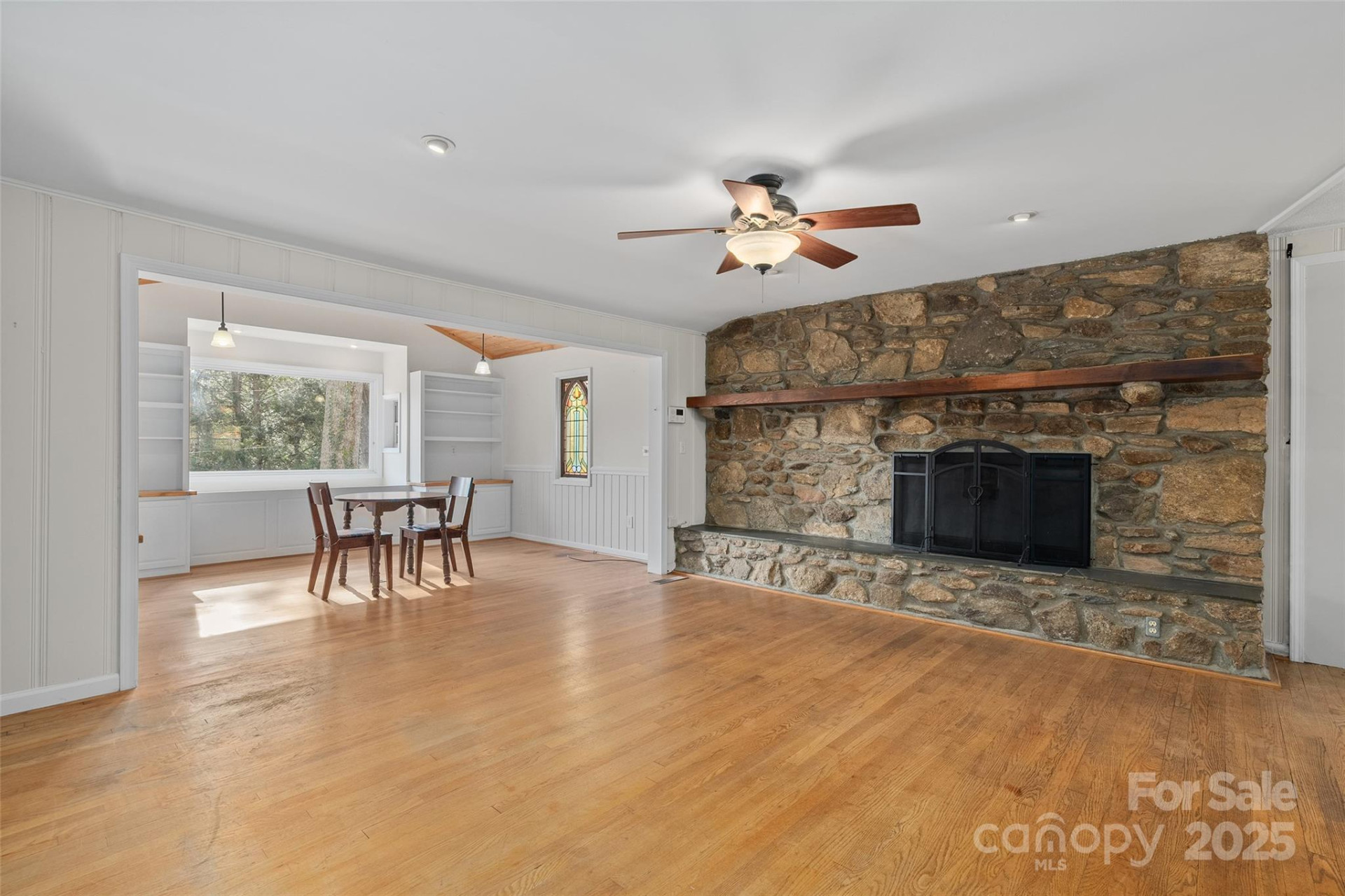 233 Rolling Drive - Photo 11