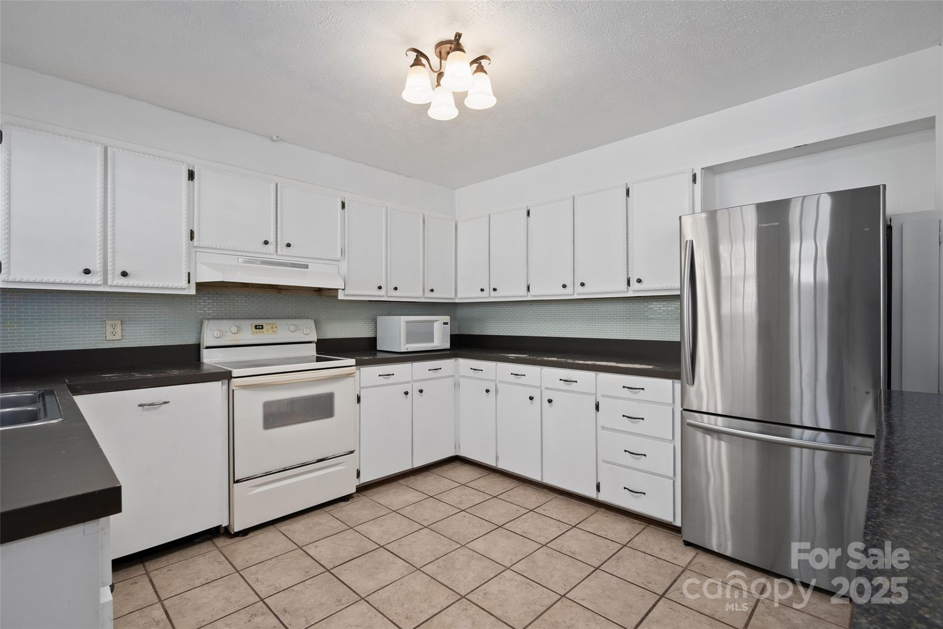 233 Rolling Drive - Photo 8