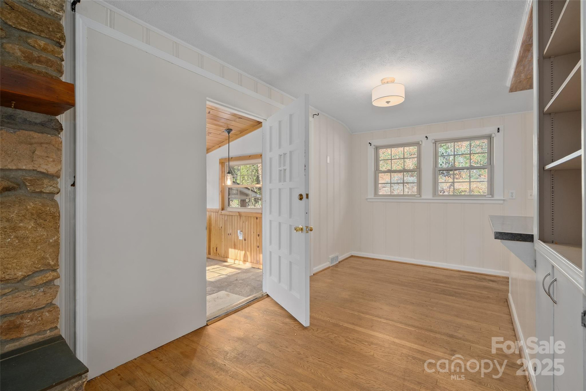 233 Rolling Drive - Photo 10