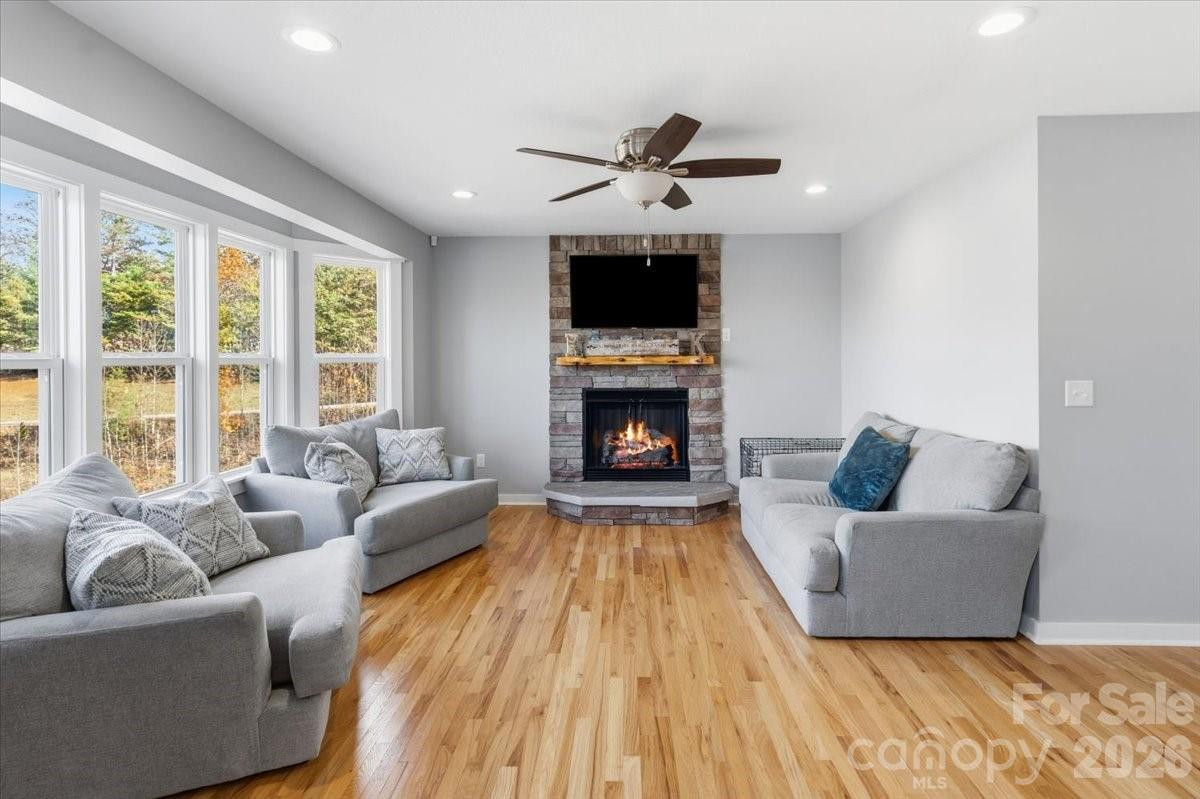 9 Old Amber Drive - Photo 8