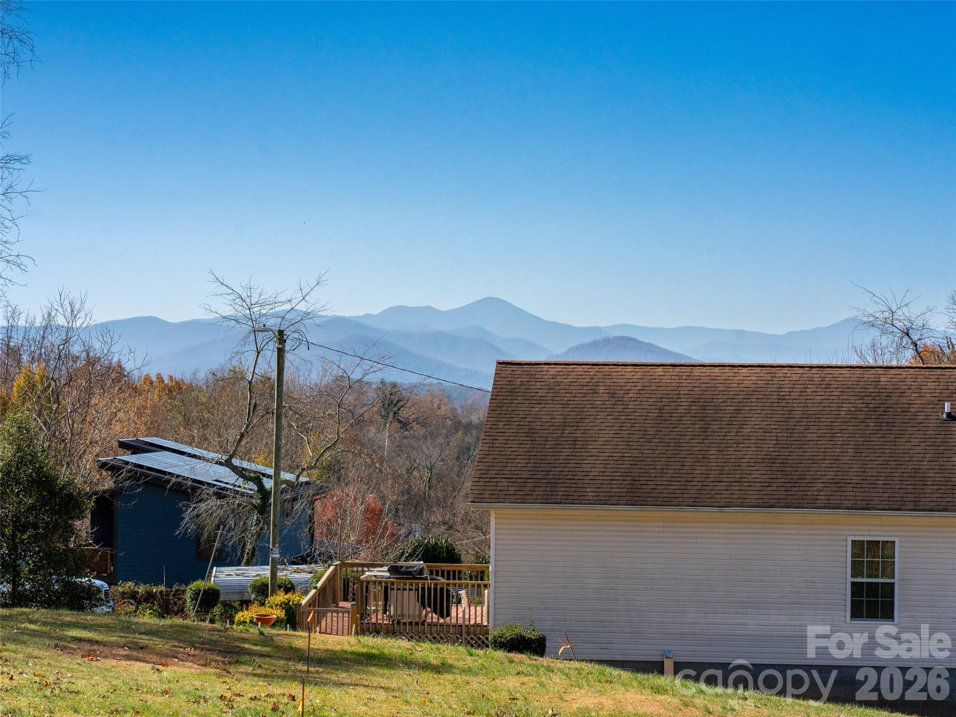 225 Beaumont Street - Photo 2