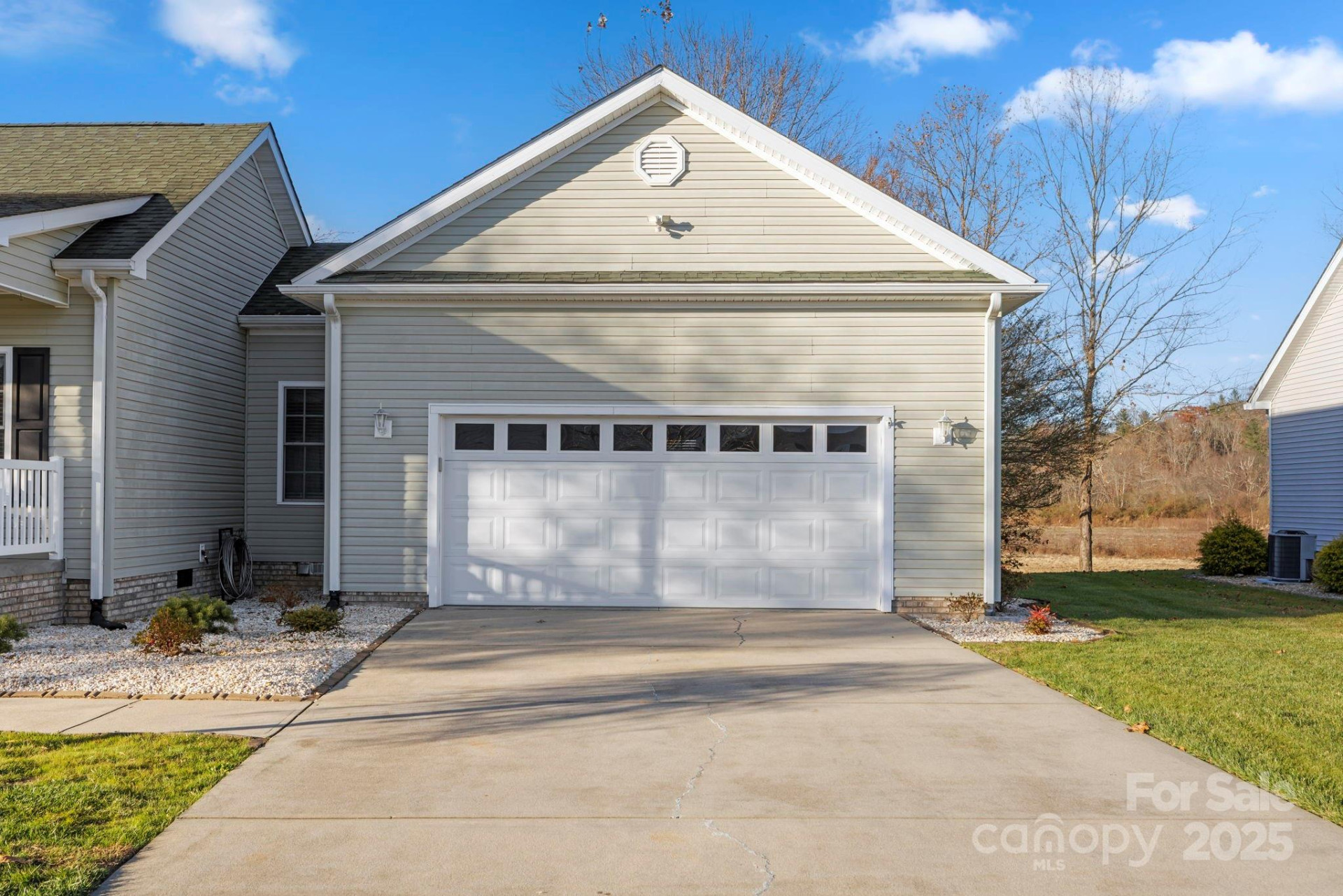 494 Riverwind Drive - Photo 3