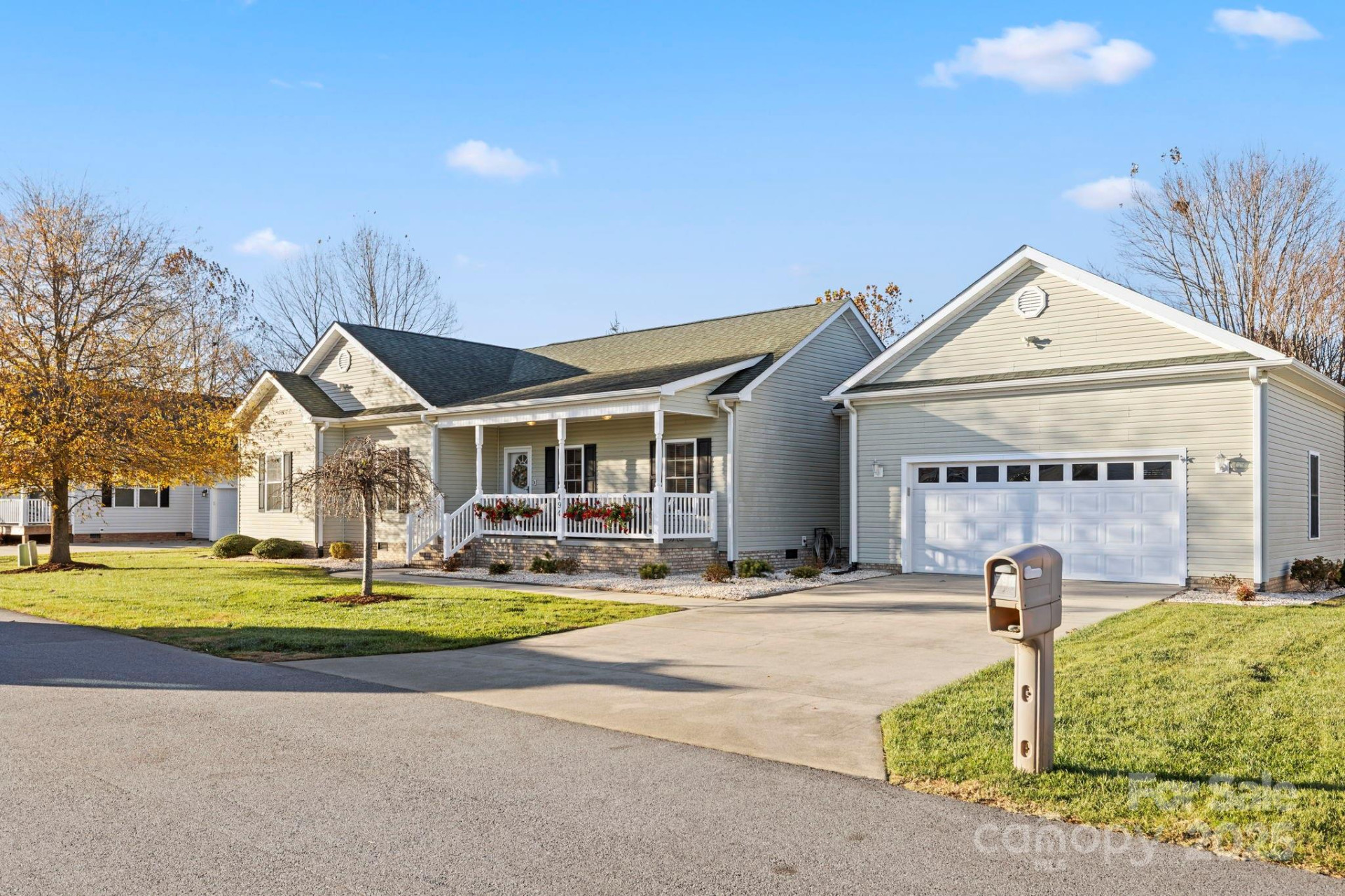 494 Riverwind Drive - Photo 4